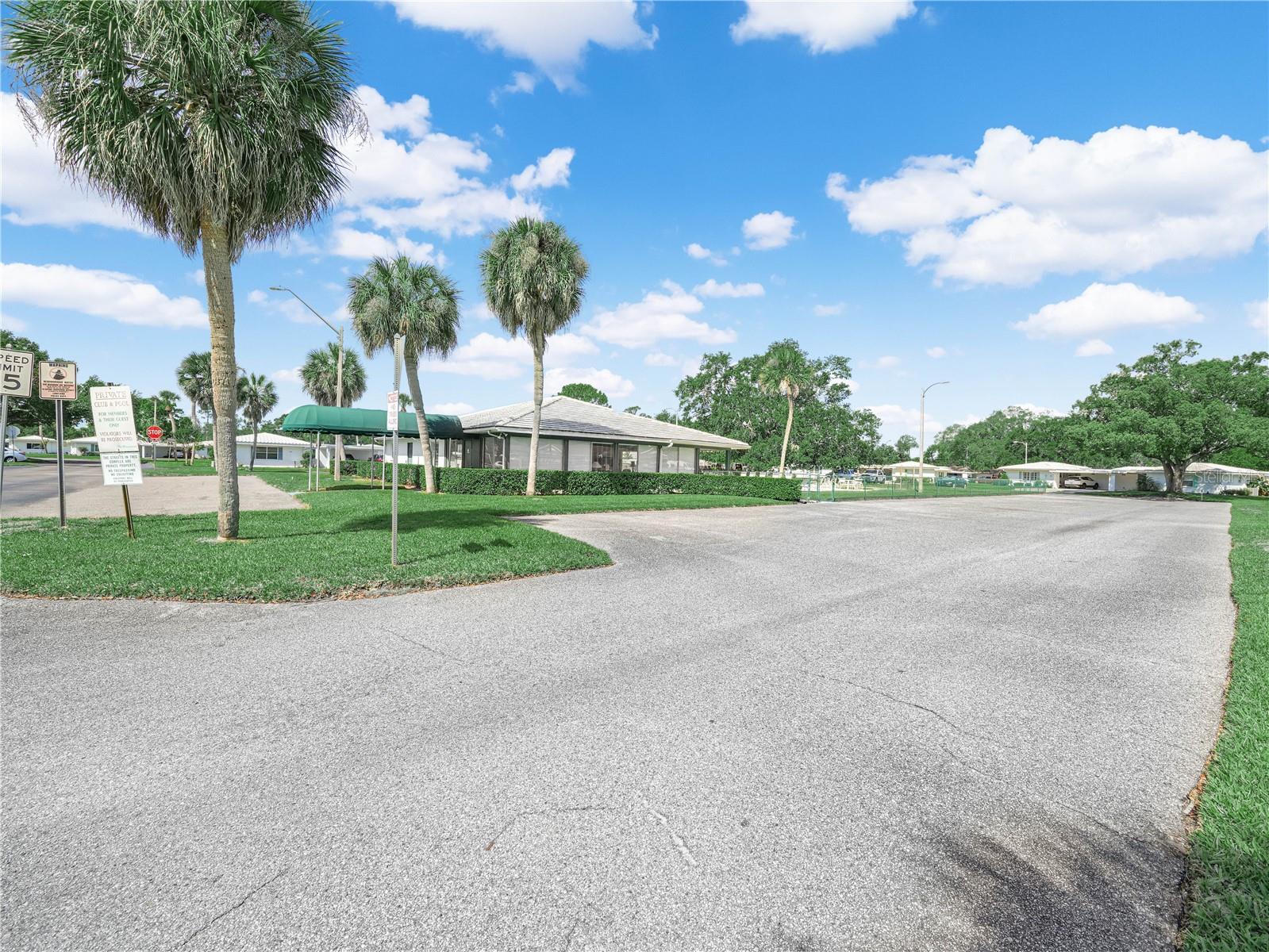 601 IMPERIAL BLVD, LAKELAND, FL, 33803