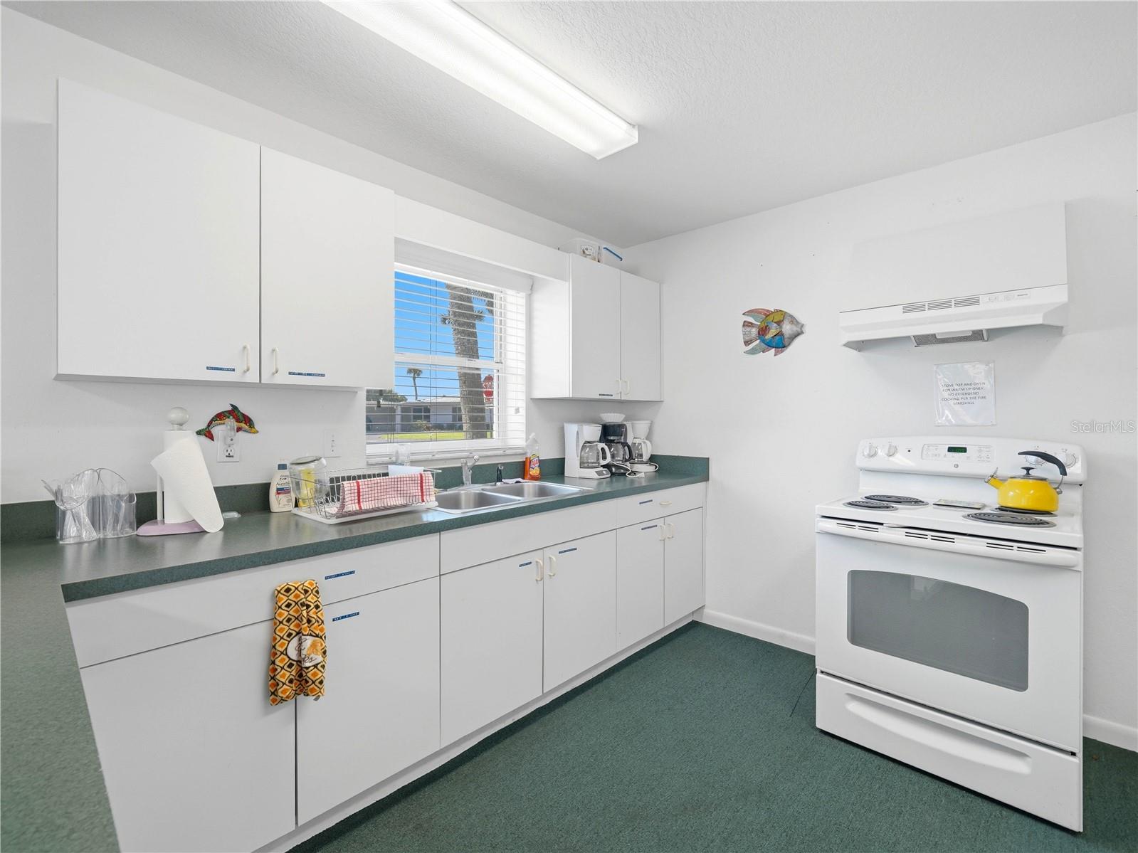 601 IMPERIAL BLVD, LAKELAND, FL, 33803