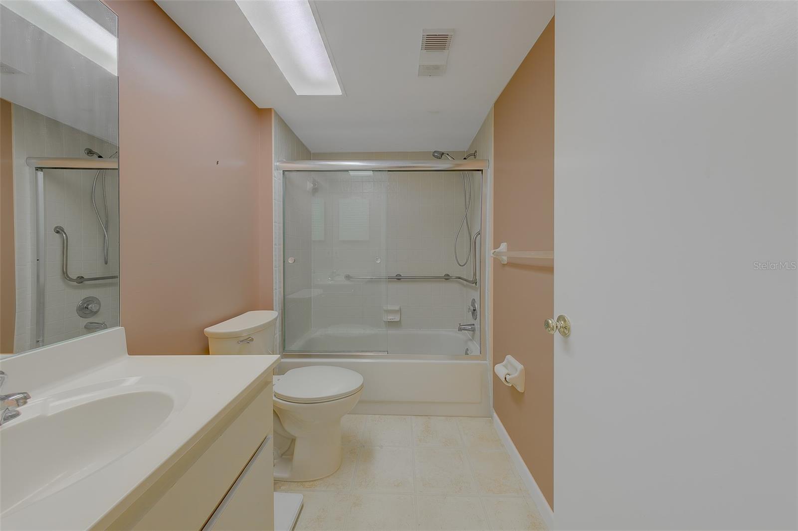 9881 113TH ST #215, SEMINOLE, FL, 33772