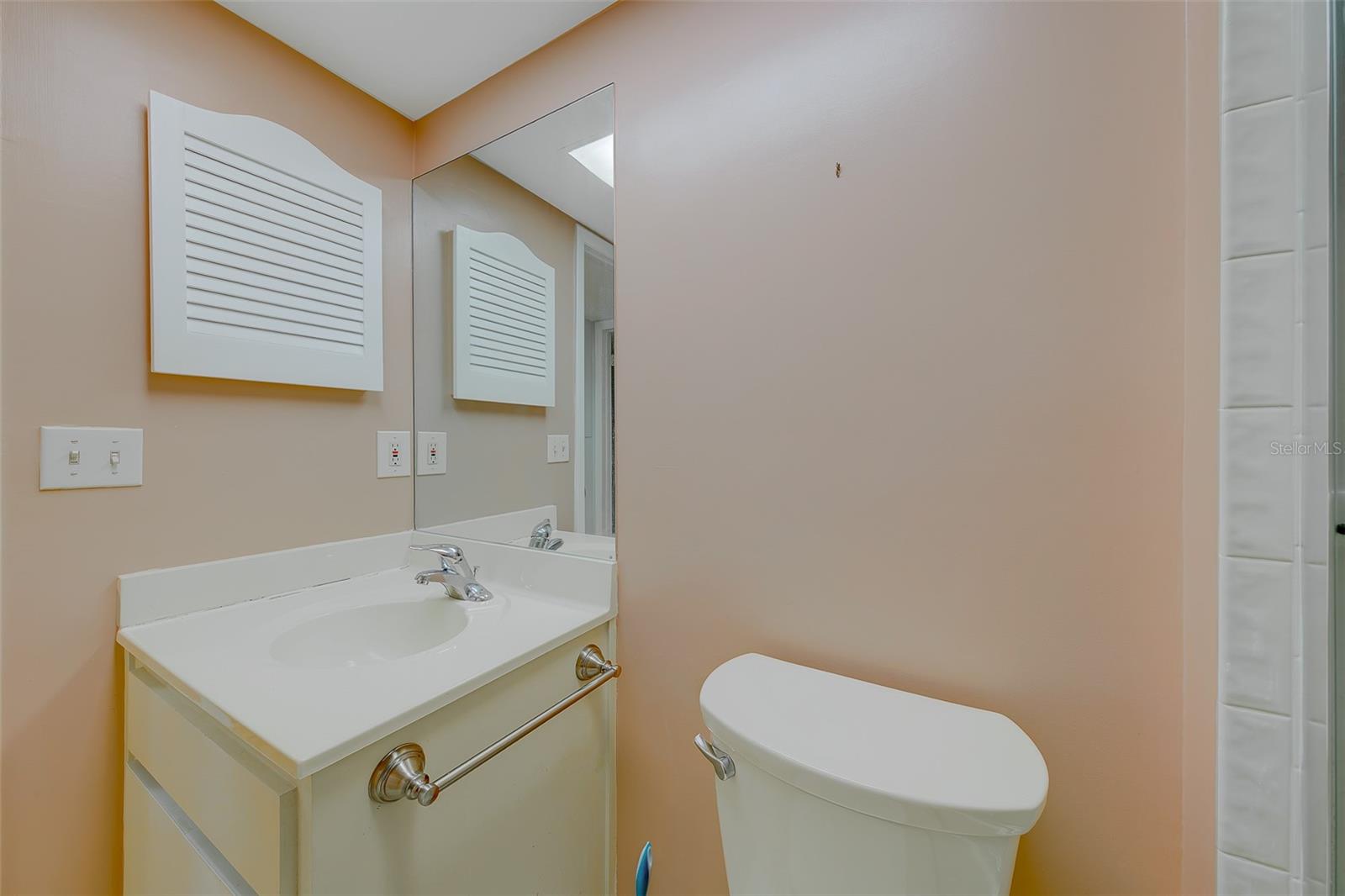 9881 113TH ST #215, SEMINOLE, FL, 33772