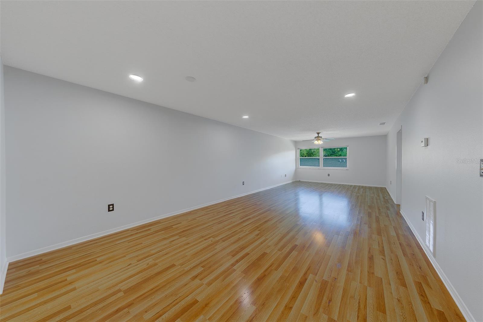 9881 113TH ST #215, SEMINOLE, FL, 33772