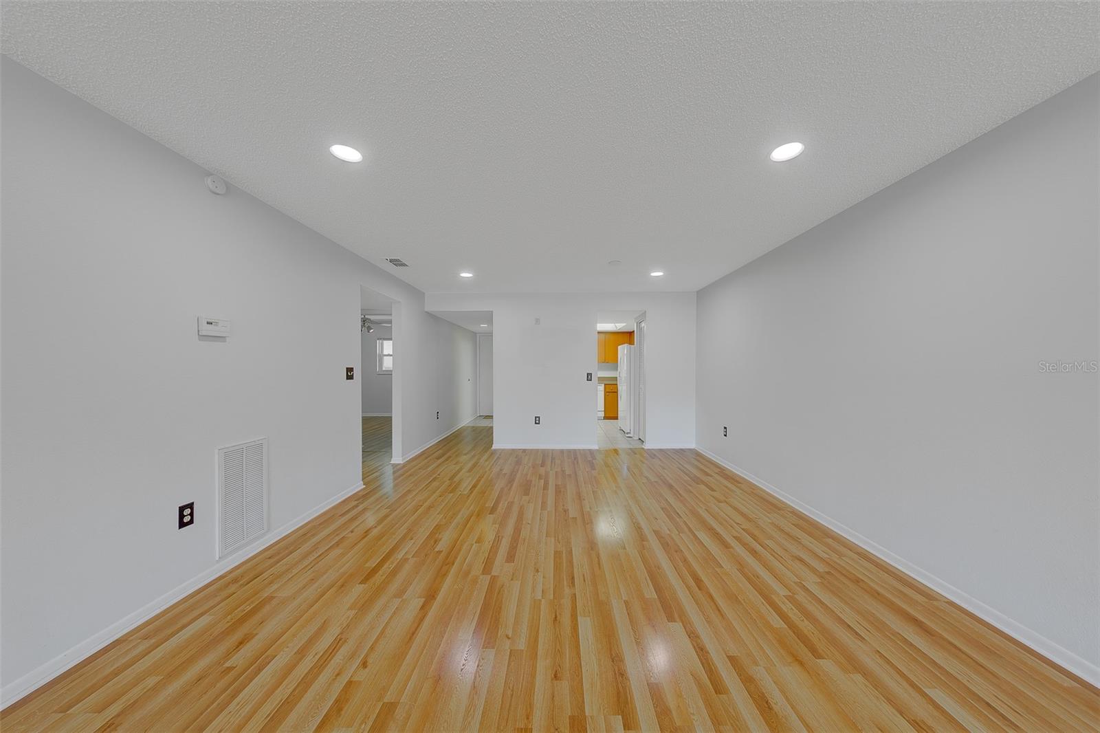 9881 113TH ST #215, SEMINOLE, FL, 33772