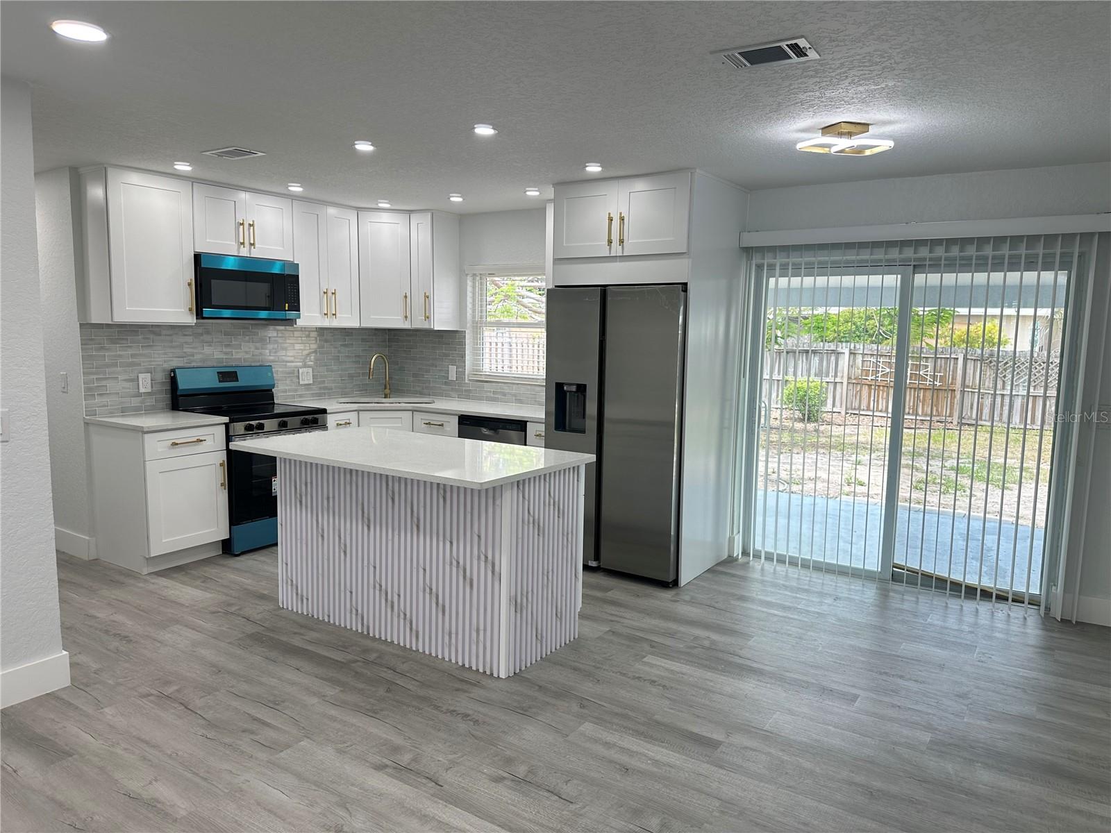 6405 S MANHATTAN AVE, TAMPA, FL, 33616