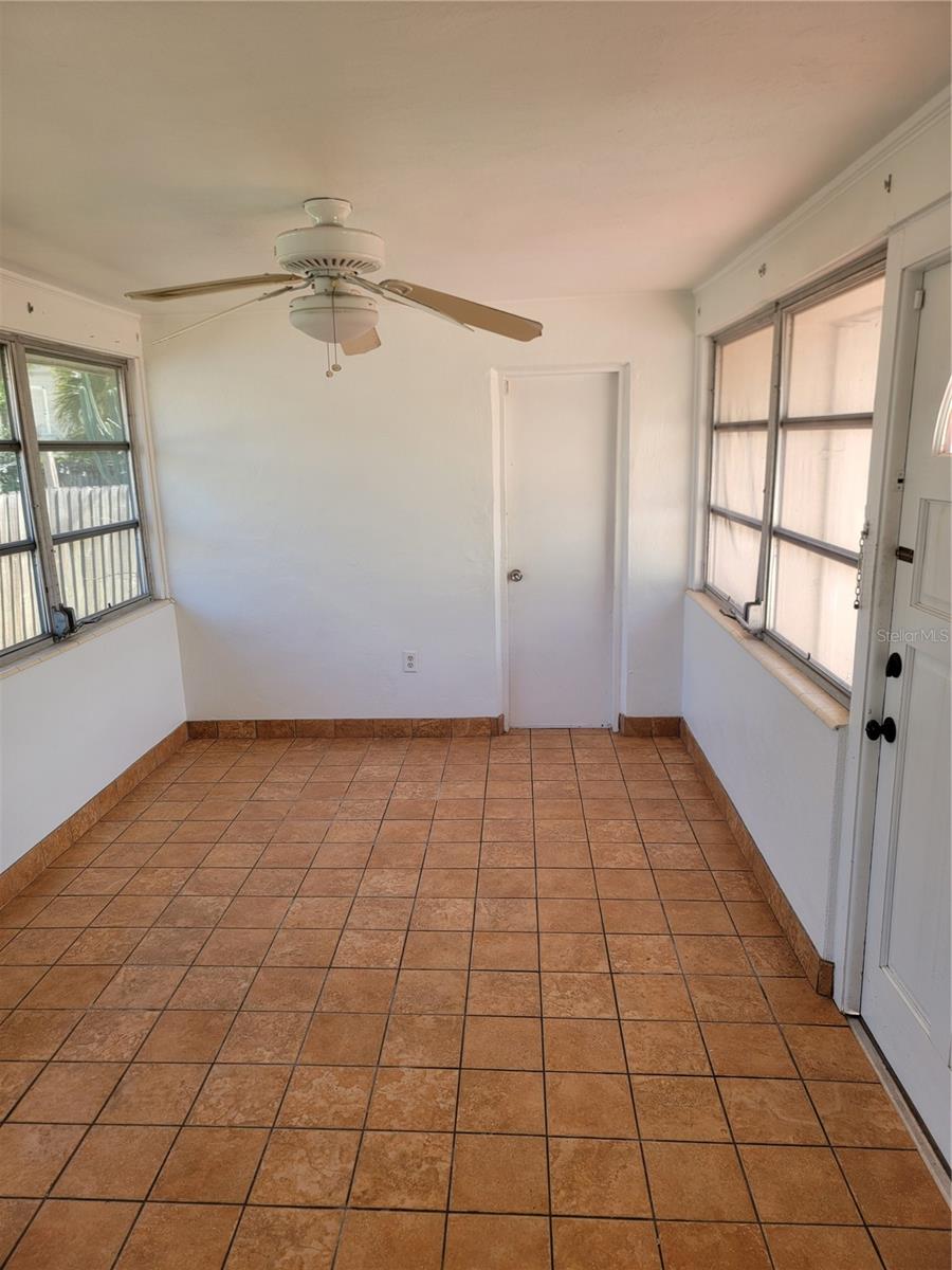 3720 4TH AVE N, ST PETERSBURG, FL, 33713