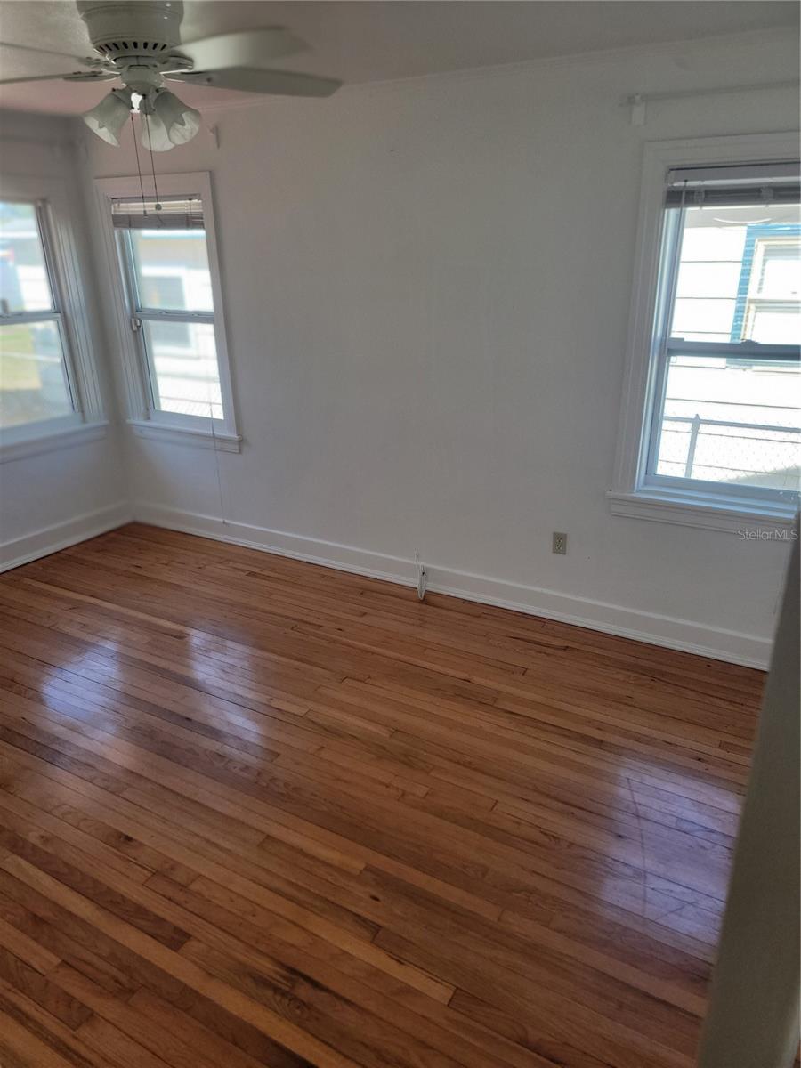 3720 4TH AVE N, ST PETERSBURG, FL, 33713