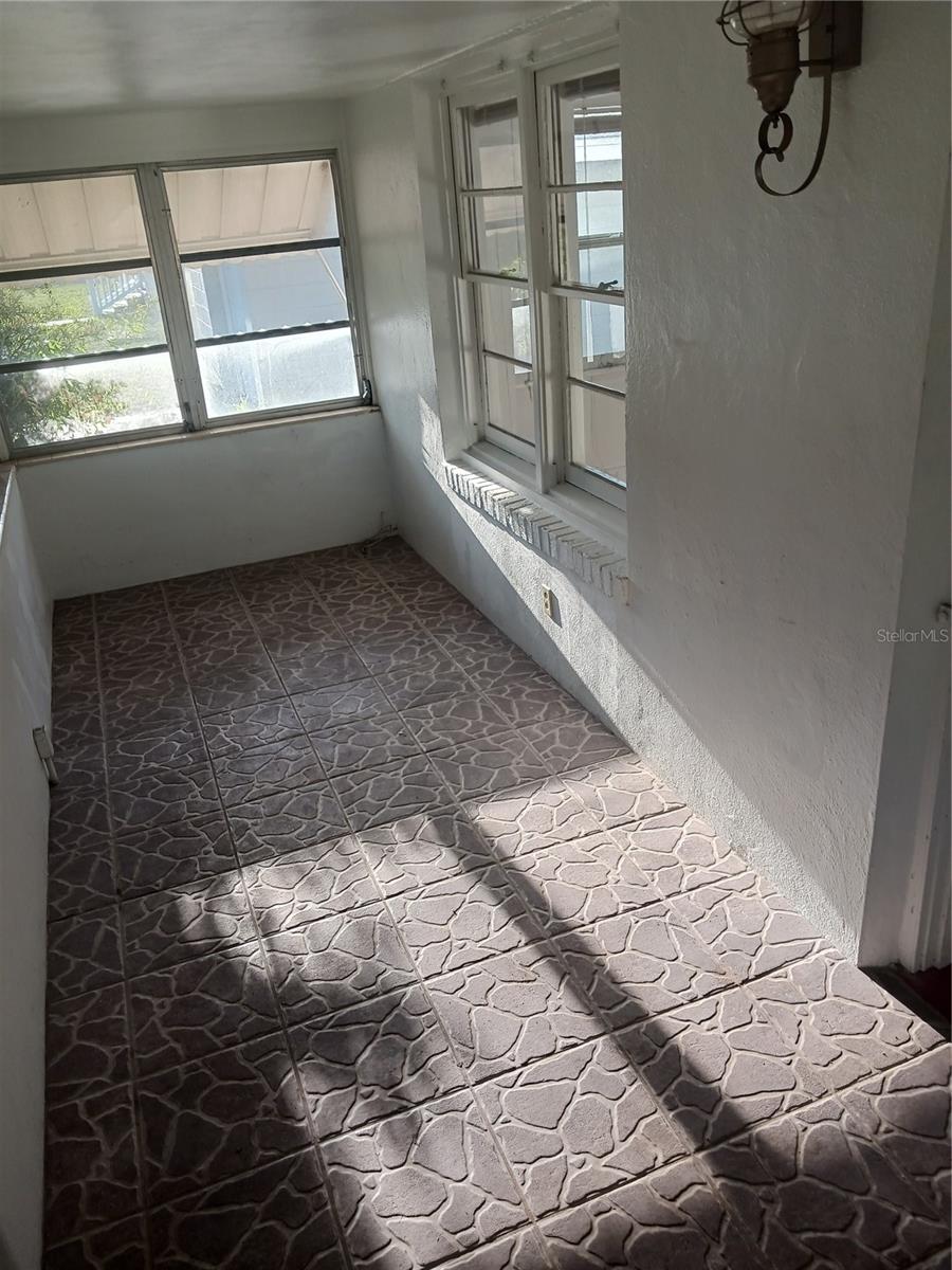 3720 4TH AVE N, ST PETERSBURG, FL, 33713