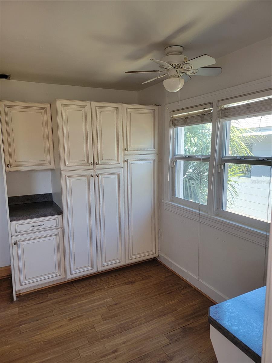 3720 4TH AVE N, ST PETERSBURG, FL, 33713