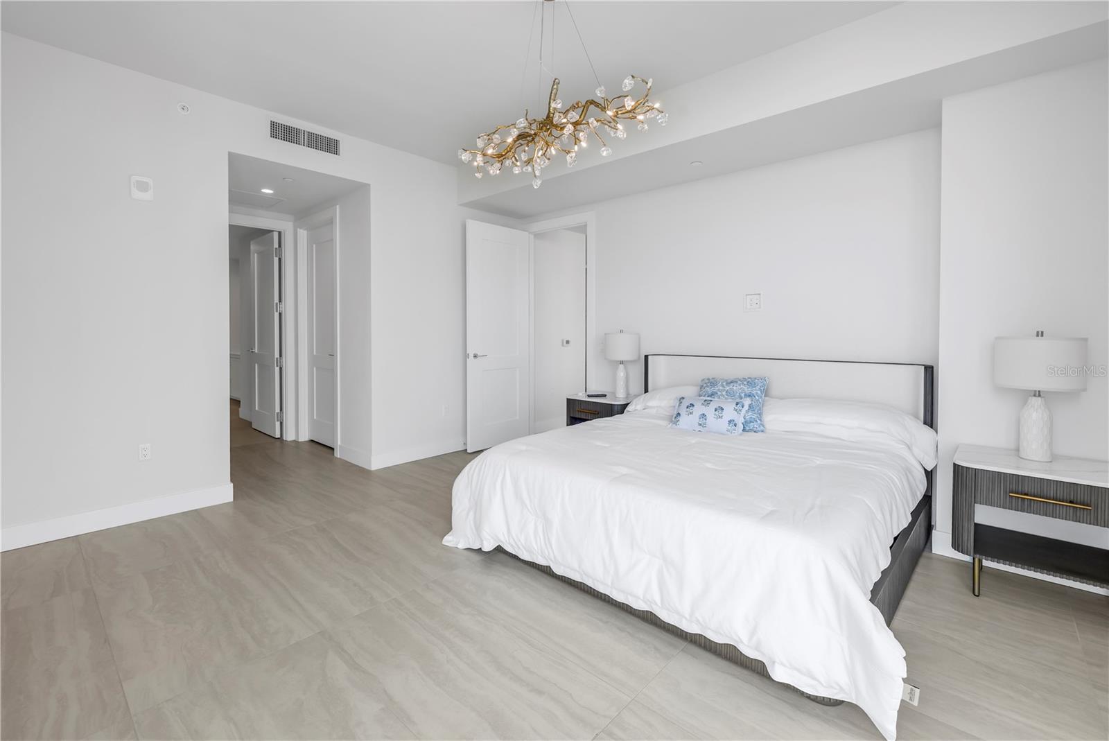 301 1ST ST S #2604, ST PETERSBURG, FL, 33701