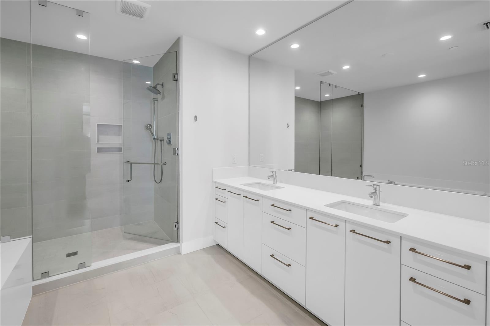 301 1ST ST S #2604, ST PETERSBURG, FL, 33701