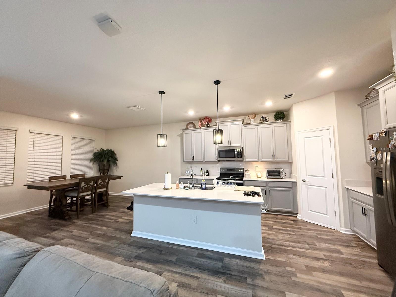 1048 DOWNSWING PL, CHAMPIONS GATE, FL, 33896