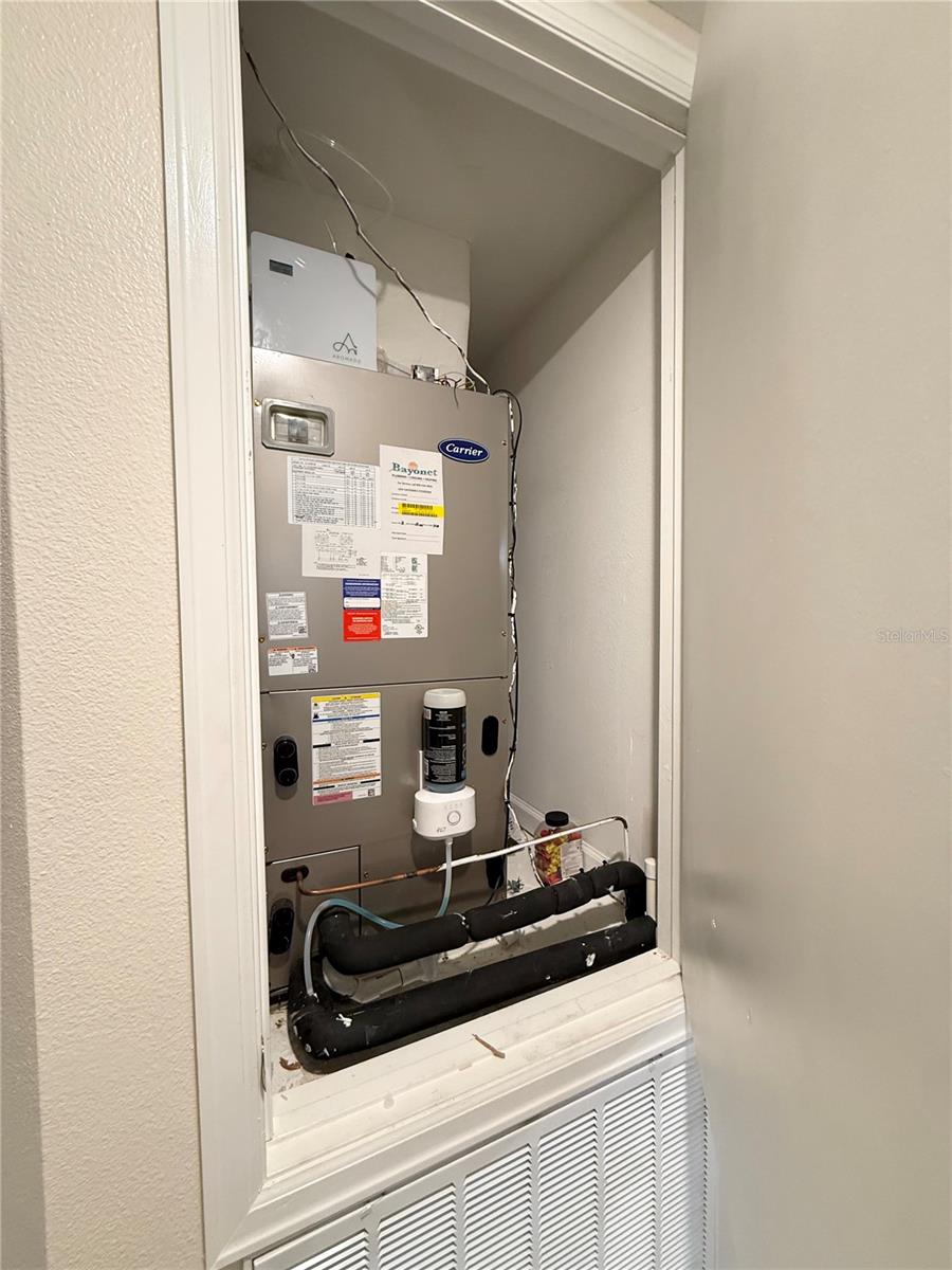 1048 DOWNSWING PL, CHAMPIONS GATE, FL, 33896