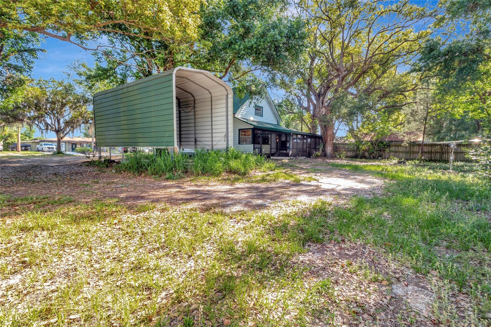 1077 LINDEN ST, CLERMONT, FL, 34711