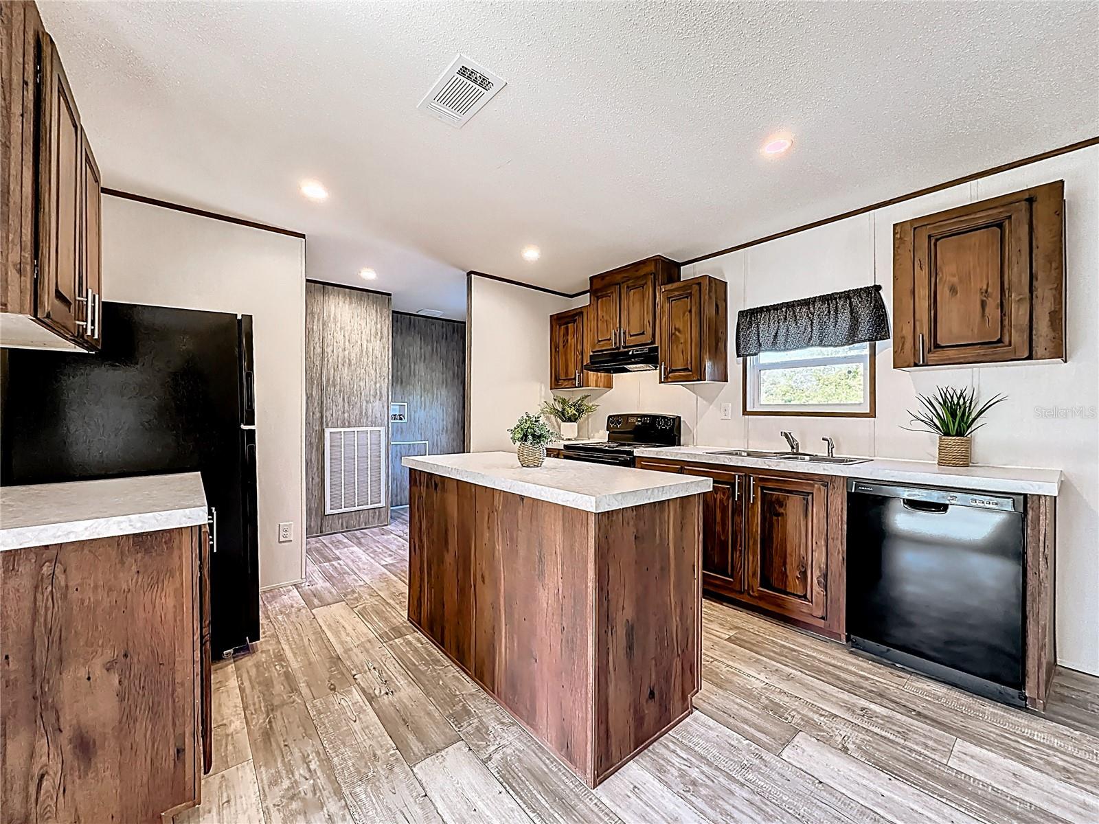 101 ORANGE TREE ST, POMONA PARK, FL, 32181