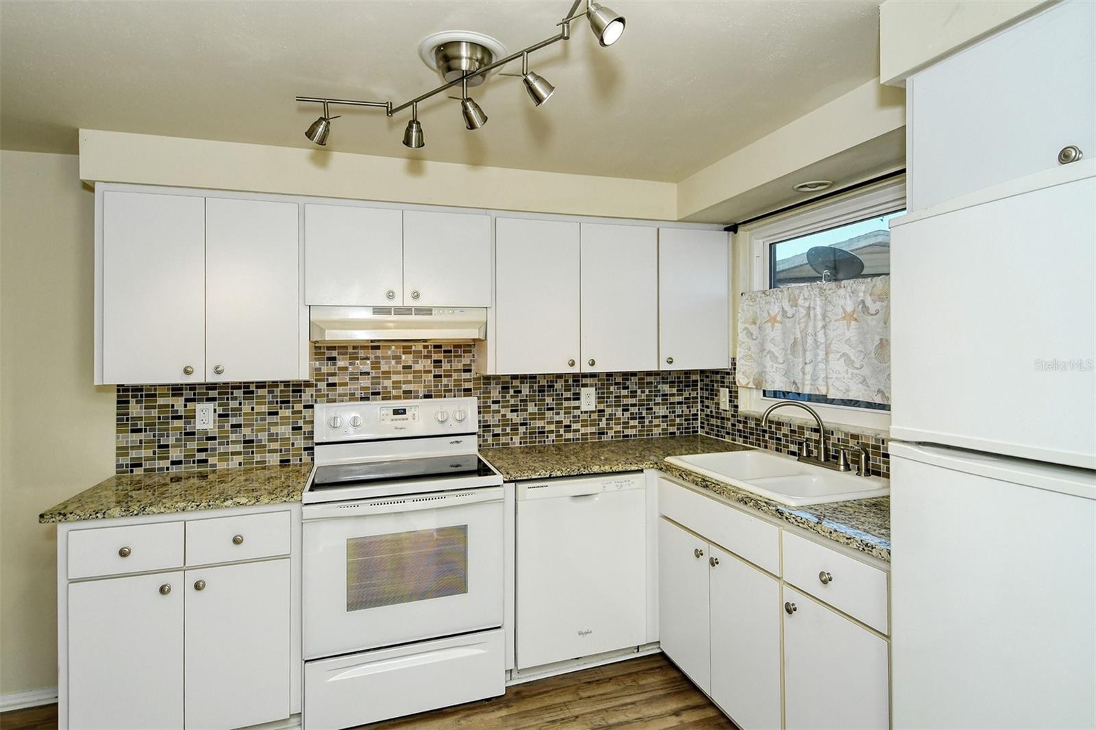 2512 POST RD, SARASOTA, FL, 34231