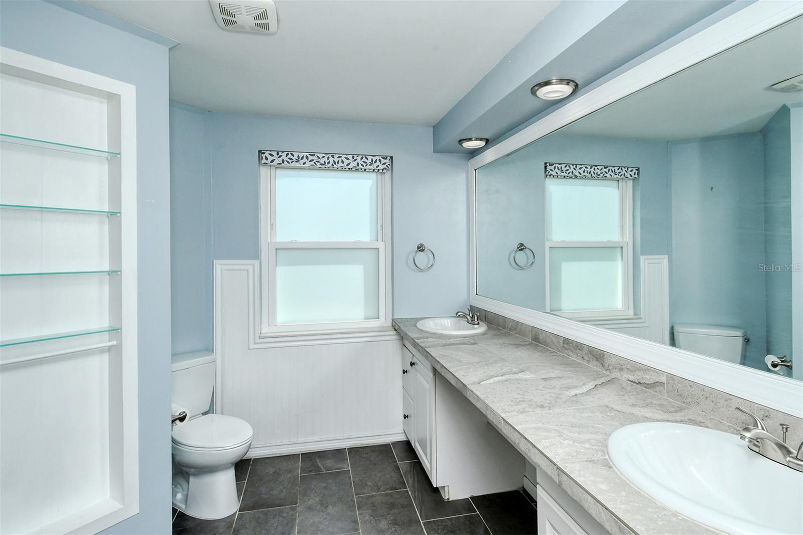 2512 POST RD, SARASOTA, FL, 34231