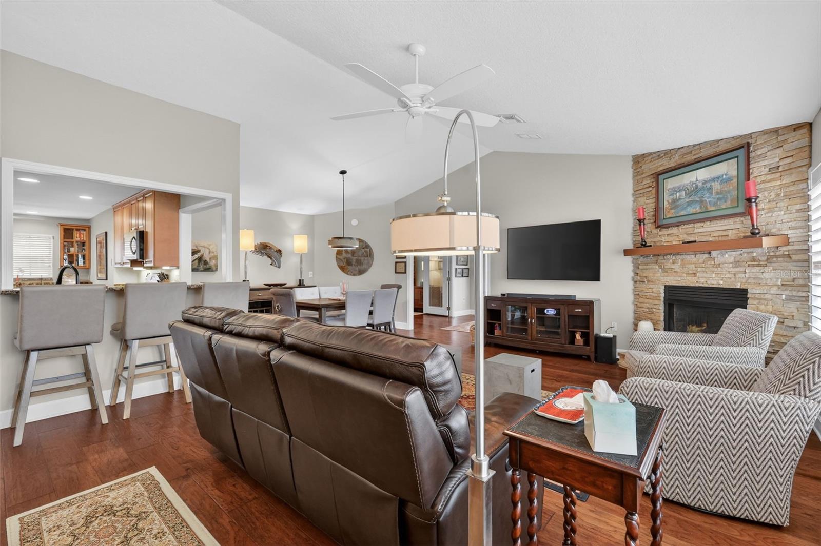 605 SANDLAKE CT, MOUNT DORA, FL, 32757