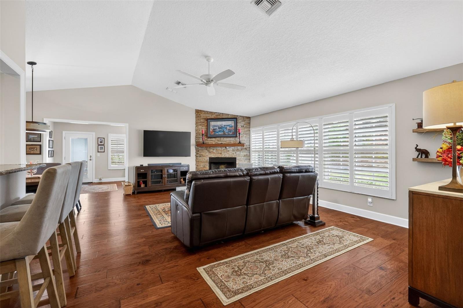 605 SANDLAKE CT, MOUNT DORA, FL, 32757