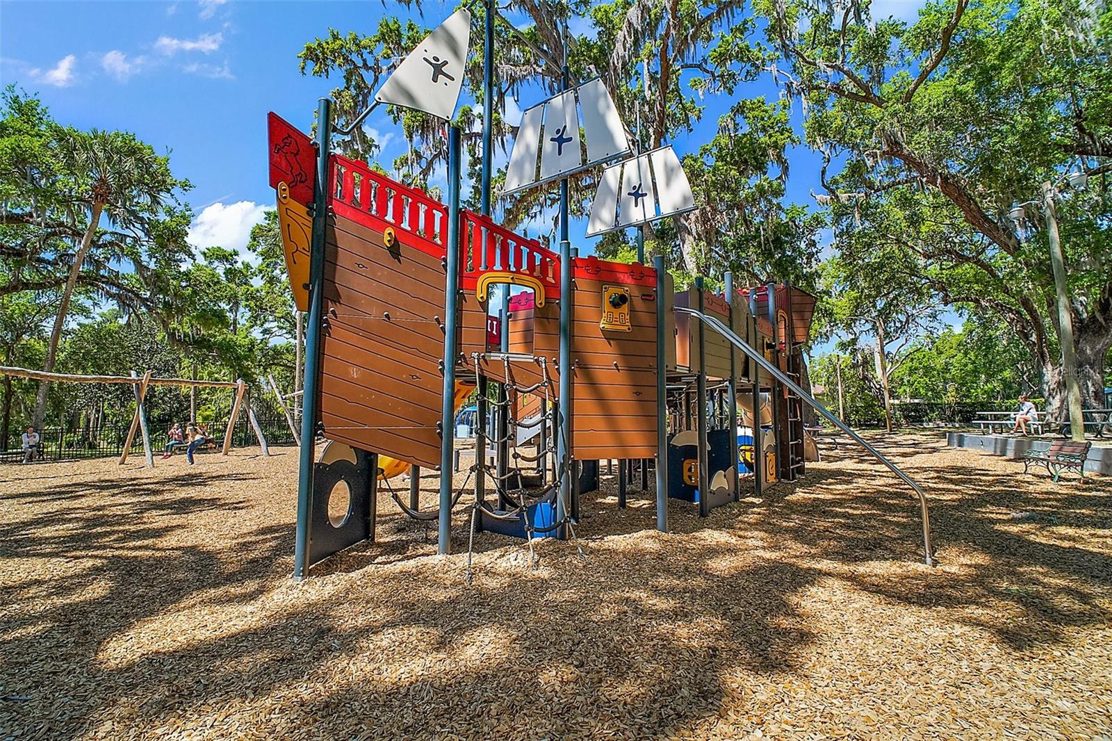 605 SANDLAKE CT, MOUNT DORA, FL, 32757