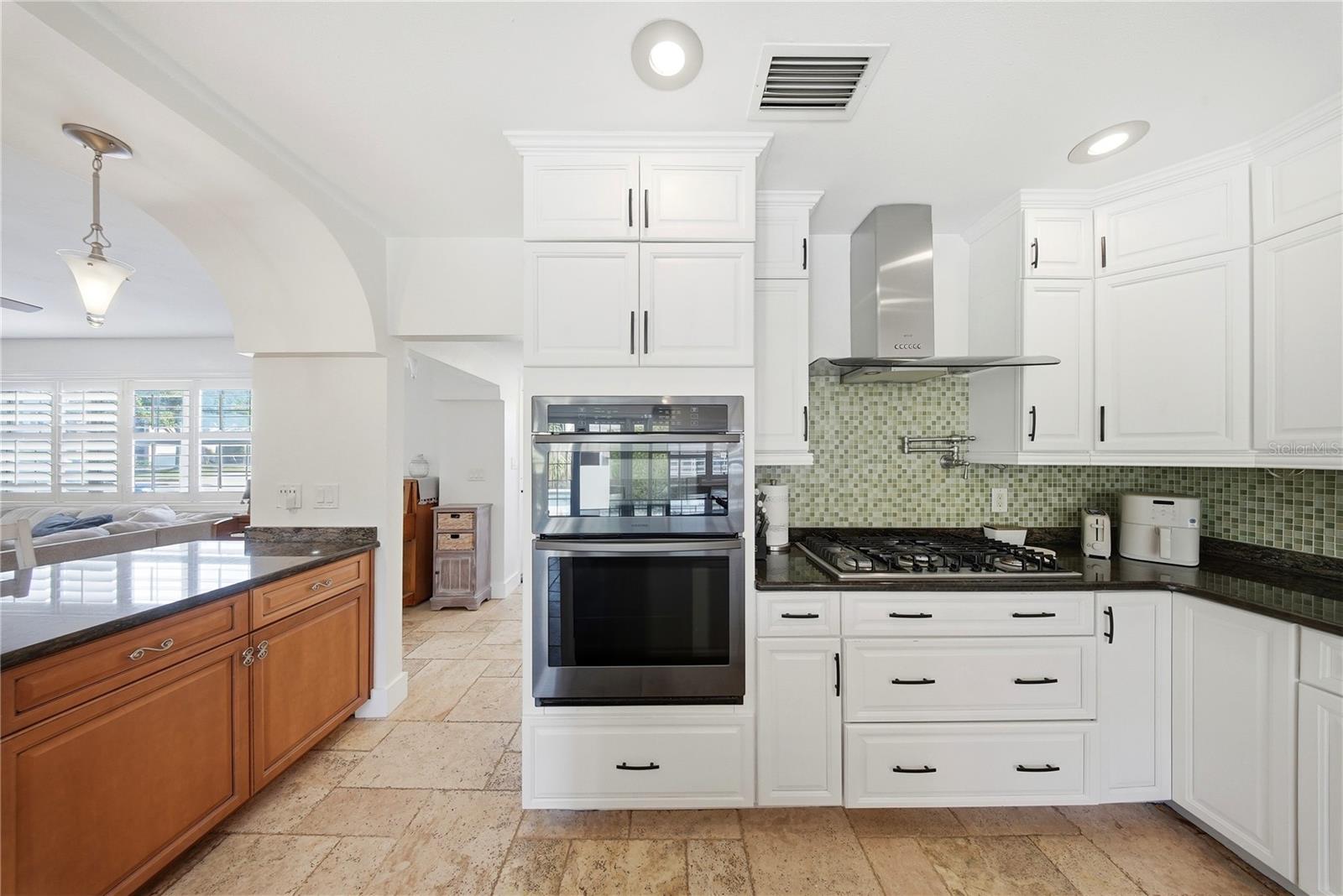 3921 W BAY TO BAY BLVD, TAMPA, FL, 33629