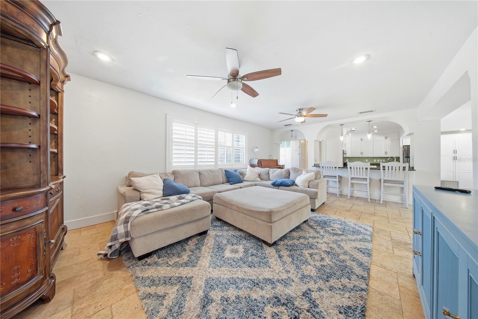 3921 W BAY TO BAY BLVD, TAMPA, FL, 33629