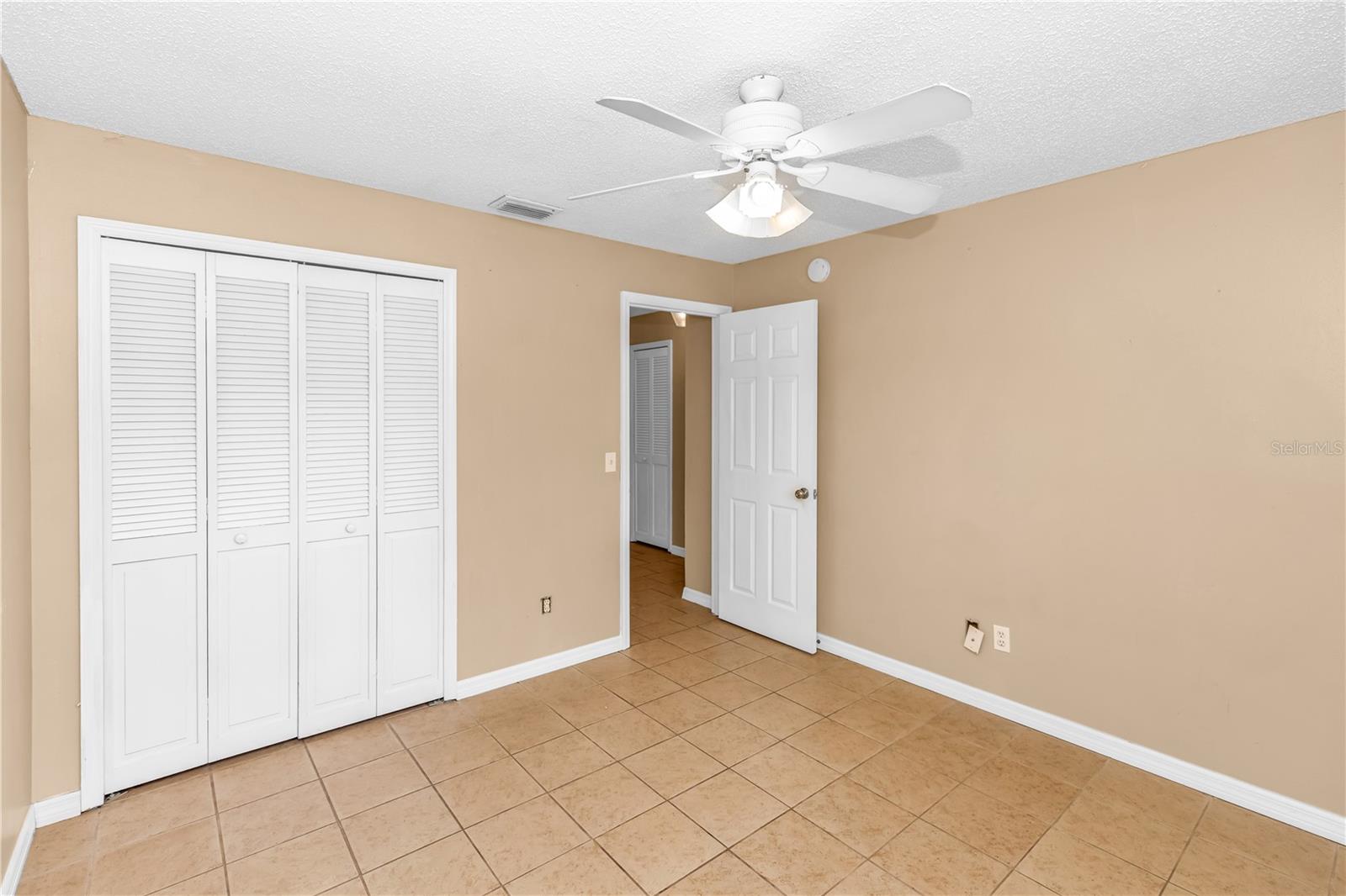 325 CHARLES AVE, ORANGE CITY, FL, 32763