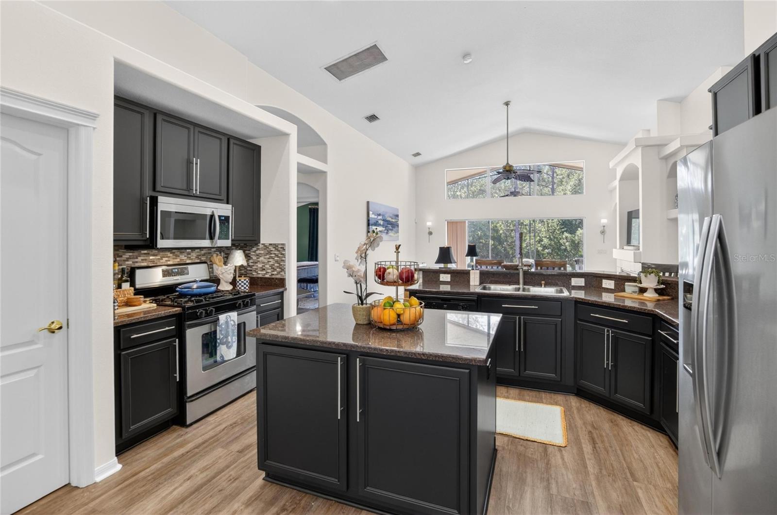 8215 MYRTLE POINT WAY, TAMPA, FL, 33647