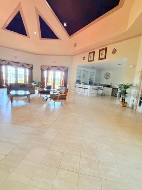 9108 LAKE CHASE ISLAND WAY #9, TAMPA, FL, 33626