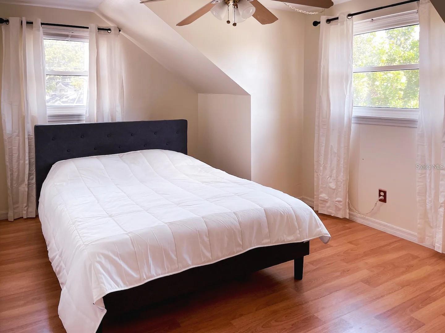 9201 86TH AVE, SEMINOLE, FL, 33777