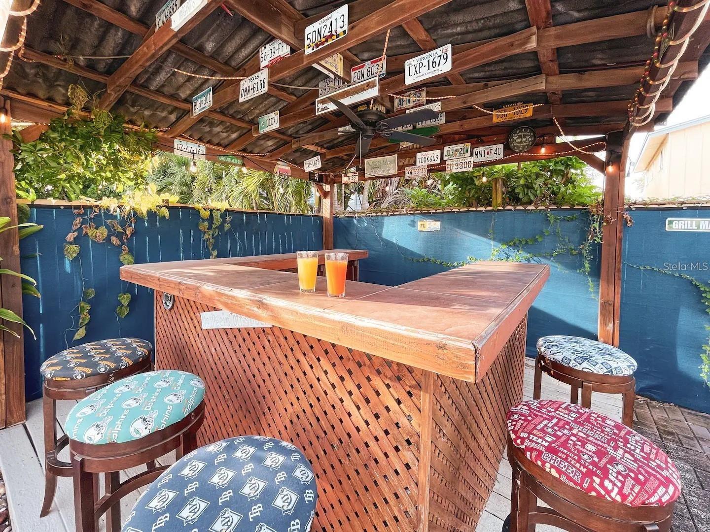 9201 86TH AVE, SEMINOLE, FL, 33777