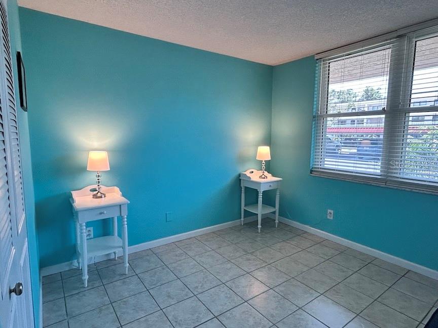 5095 BAY ST NE #111, ST PETERSBURG, FL, 33703