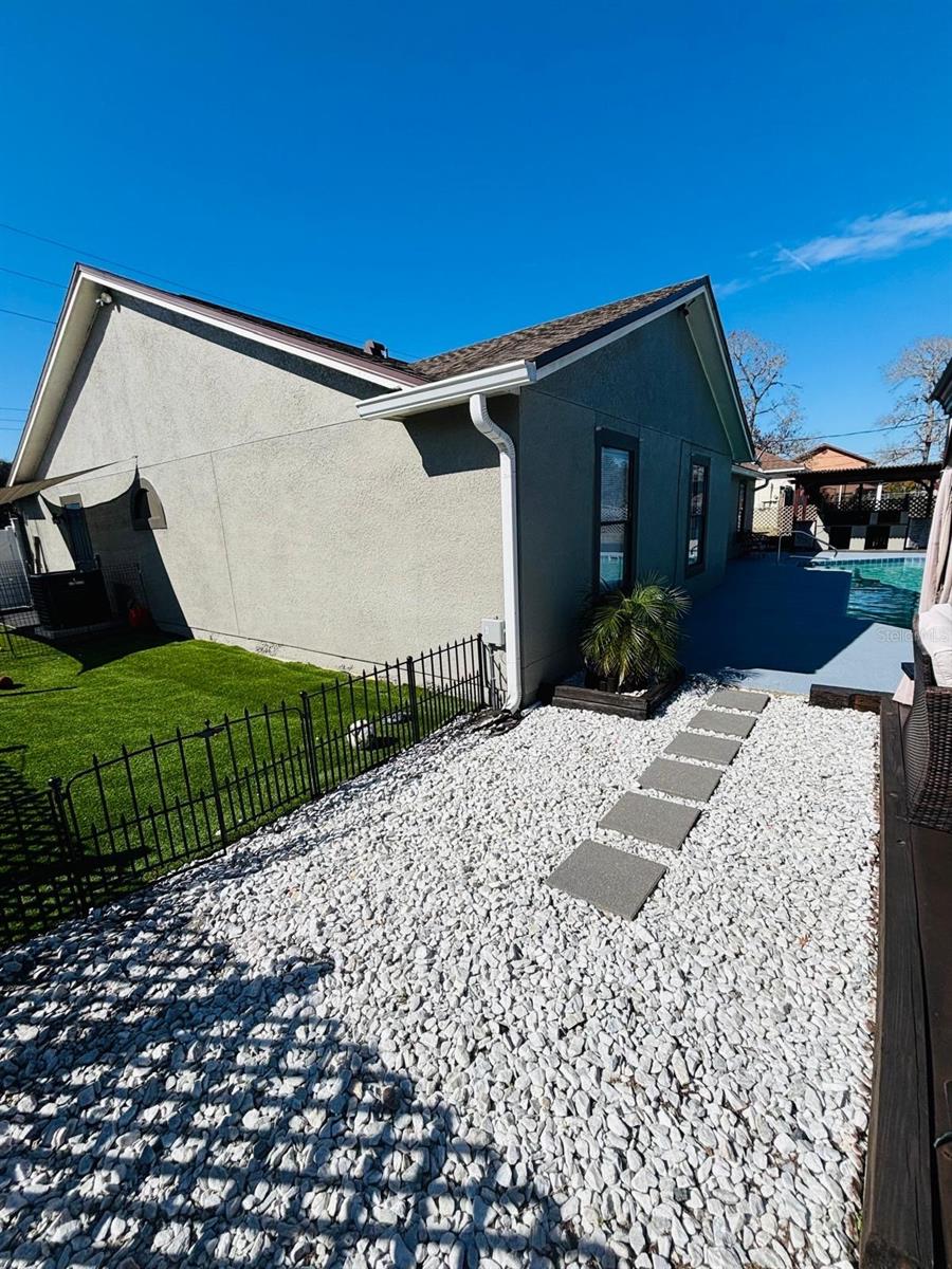 1464 HOWLAND BLVD, DELTONA, FL, 32738