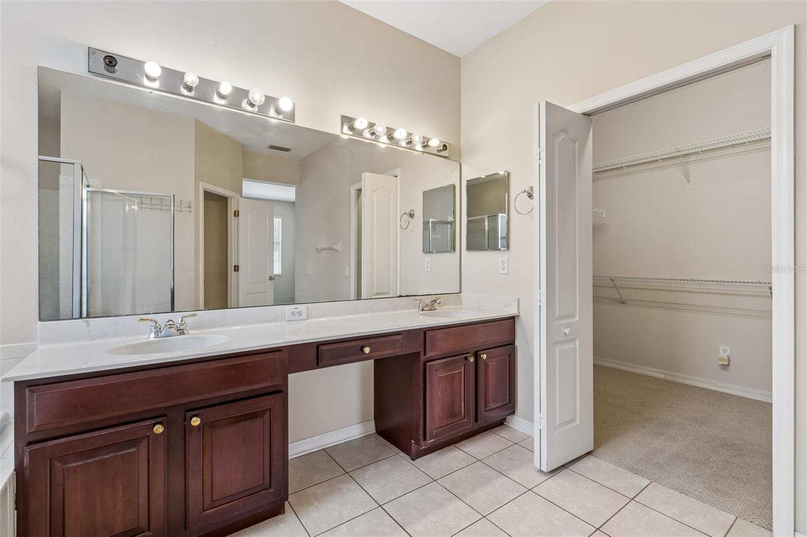 4789 WHISPERING WIND AVE, TAMPA, FL, 33614