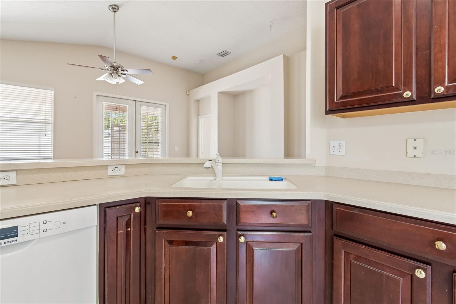 4789 WHISPERING WIND AVE, TAMPA, FL, 33614