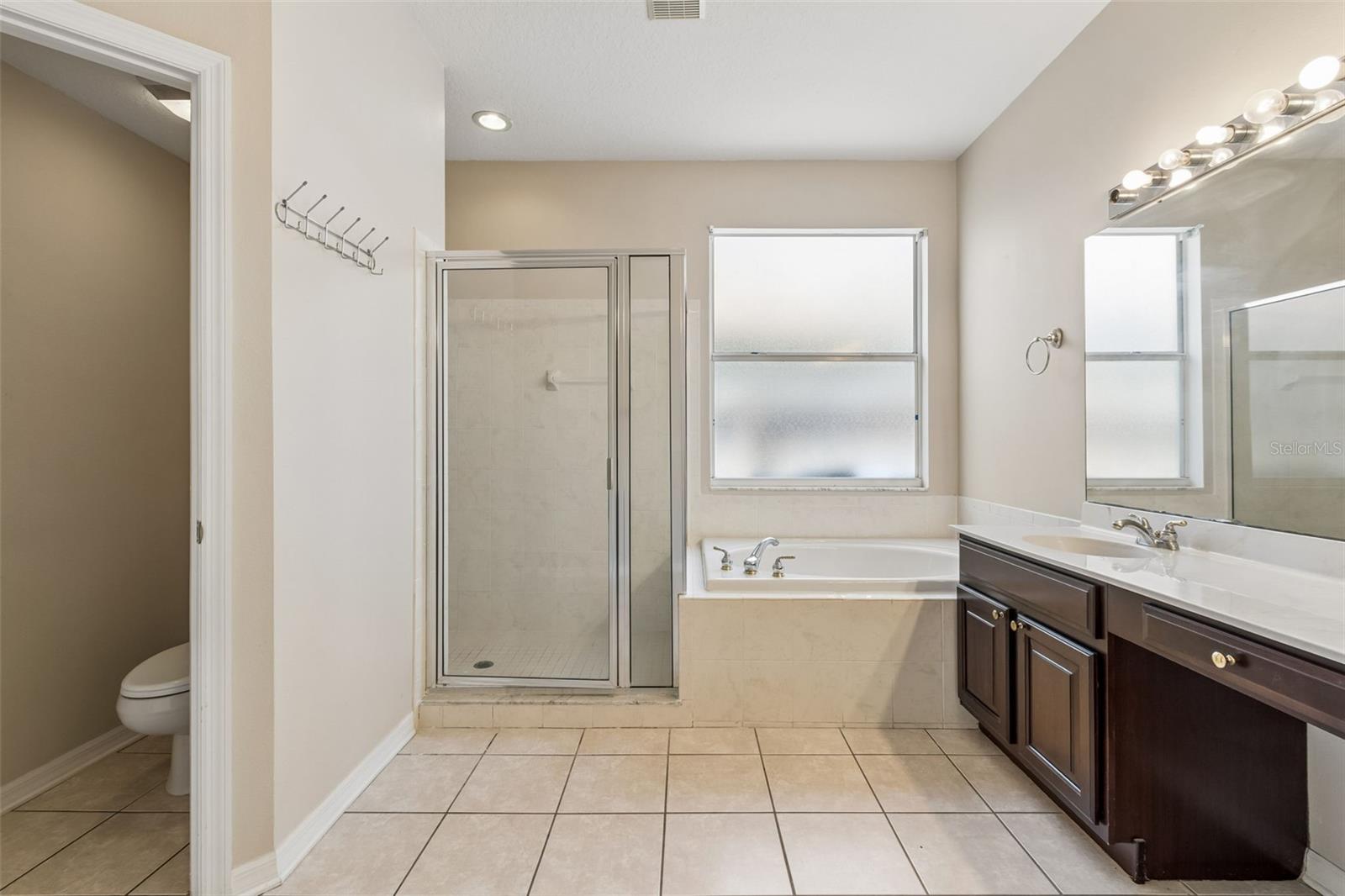 4789 WHISPERING WIND AVE, TAMPA, FL, 33614