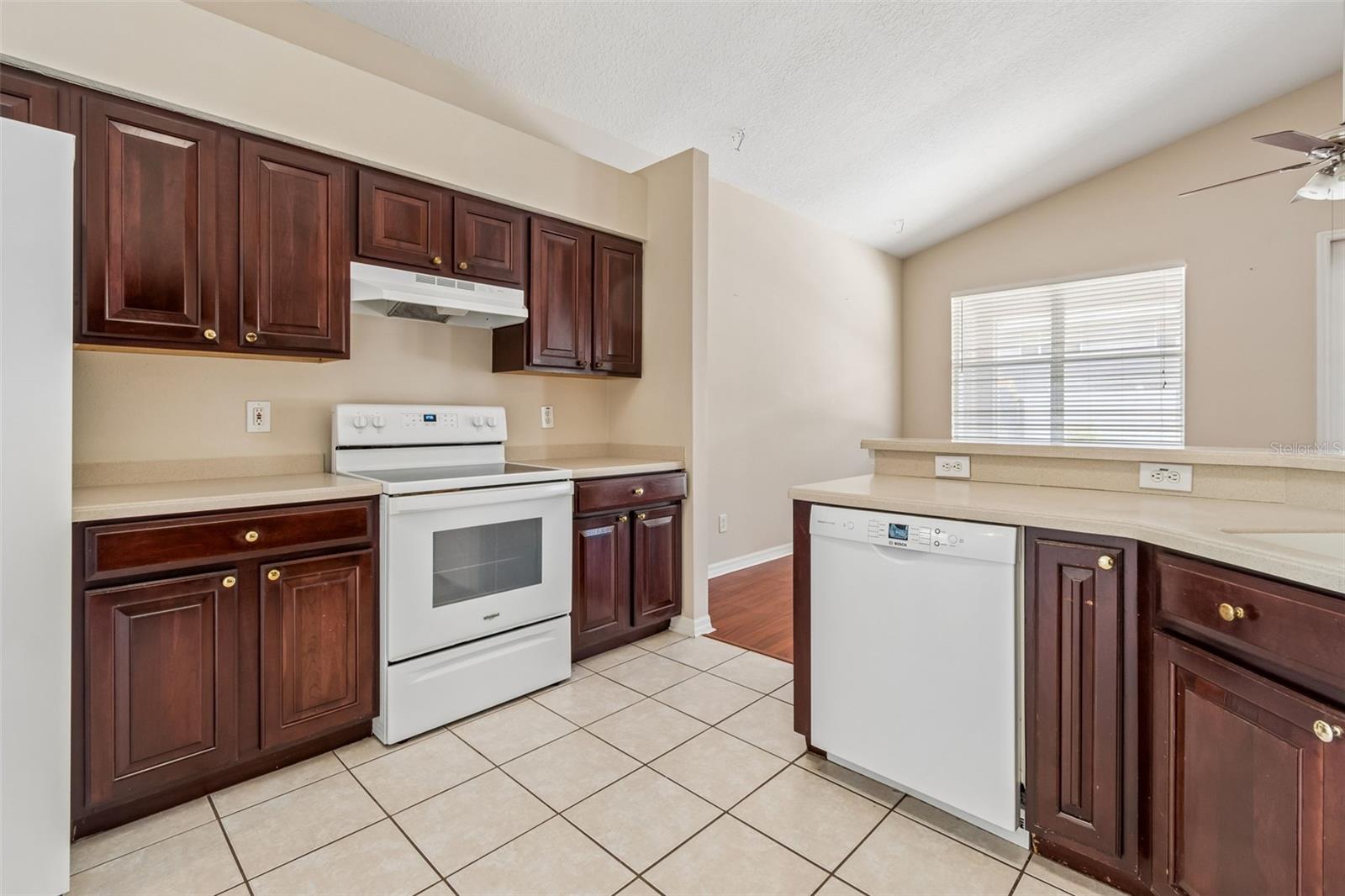 4789 WHISPERING WIND AVE, TAMPA, FL, 33614