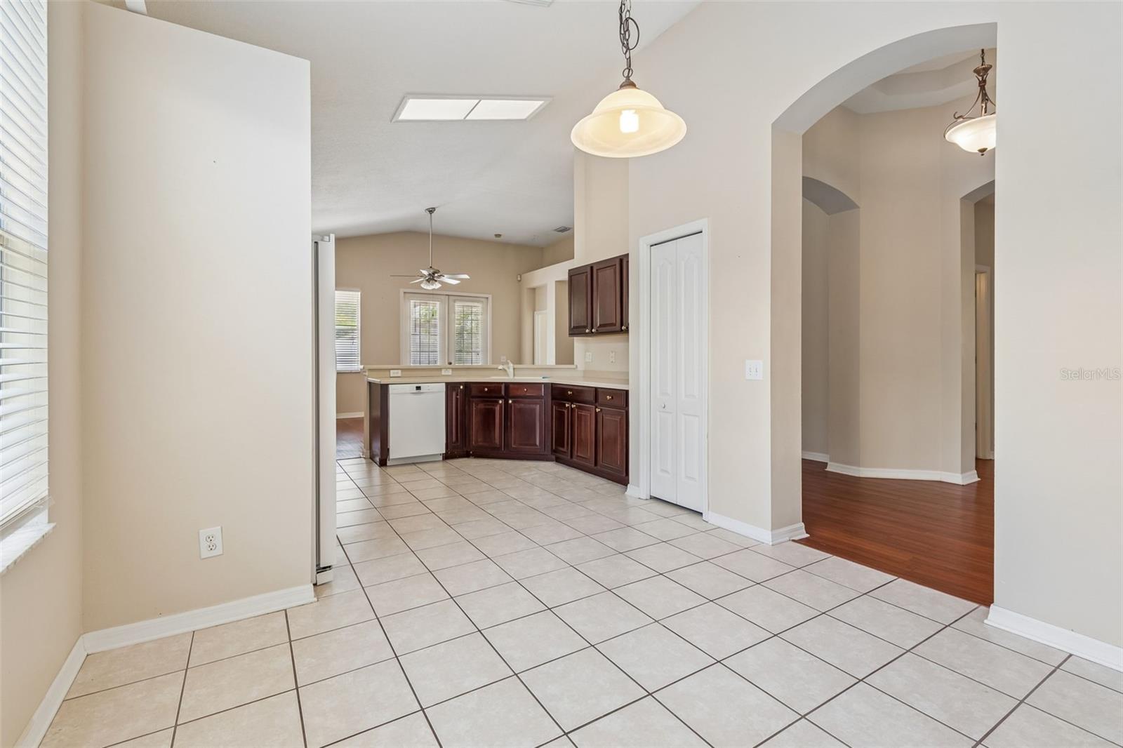 4789 WHISPERING WIND AVE, TAMPA, FL, 33614