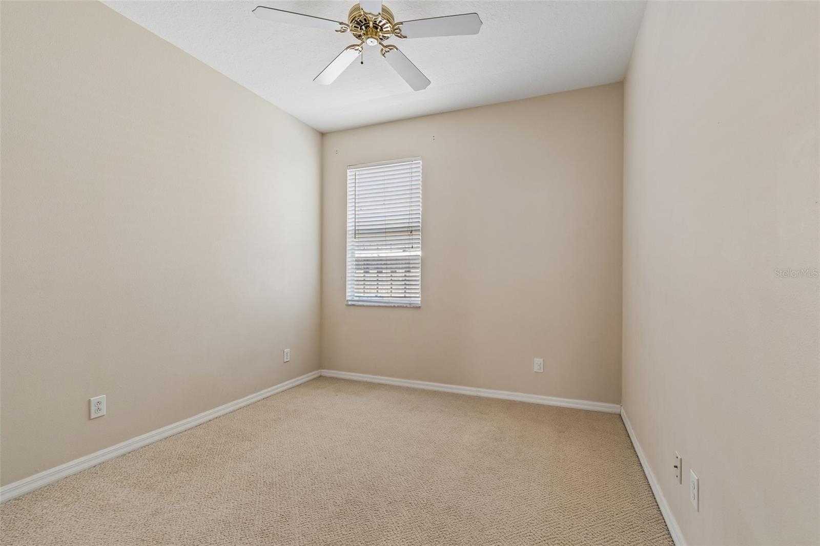 4789 WHISPERING WIND AVE, TAMPA, FL, 33614