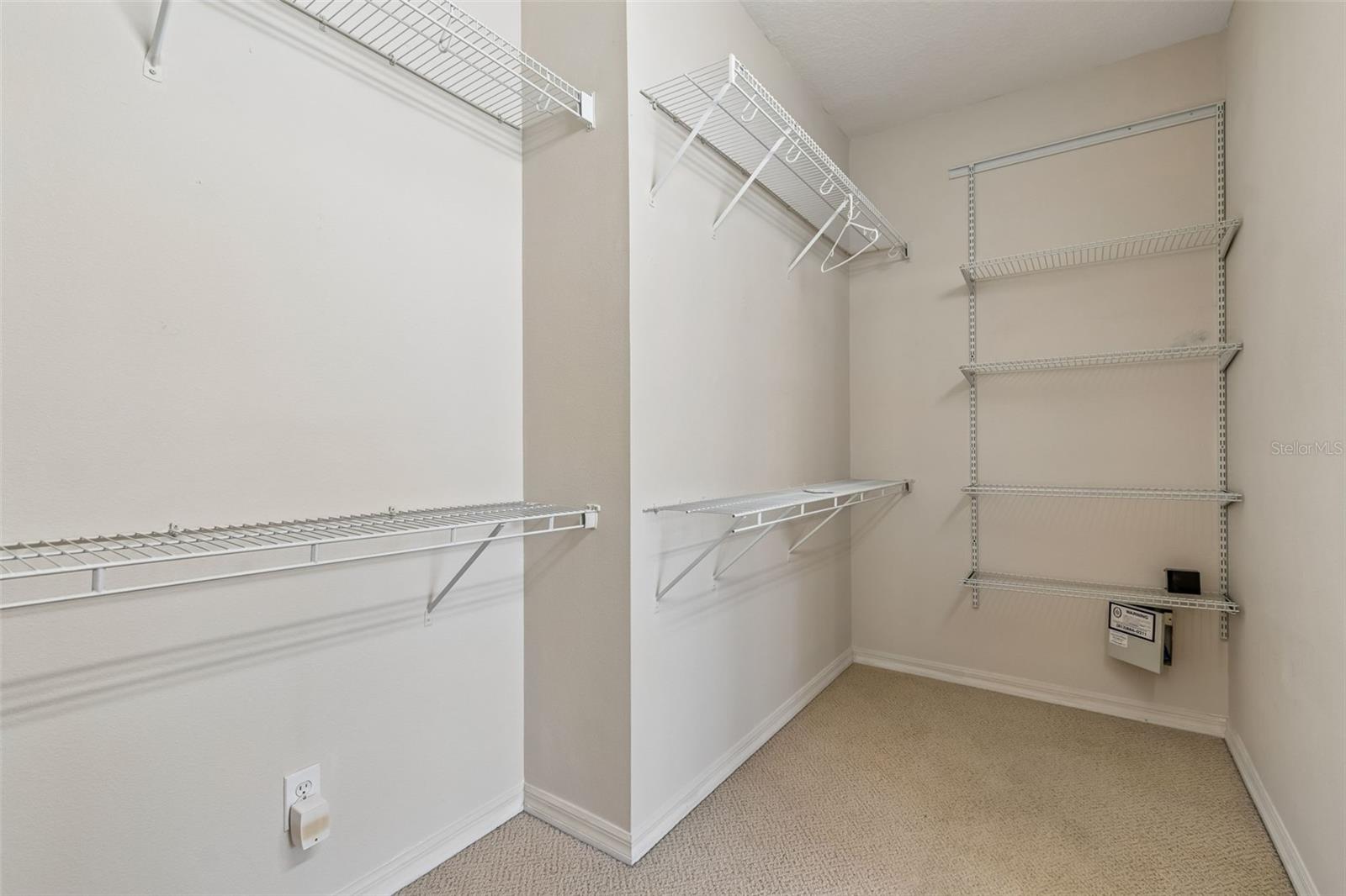 4789 WHISPERING WIND AVE, TAMPA, FL, 33614