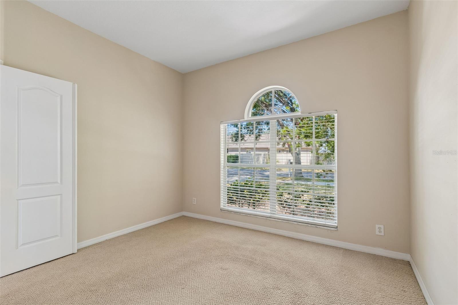 4789 WHISPERING WIND AVE, TAMPA, FL, 33614