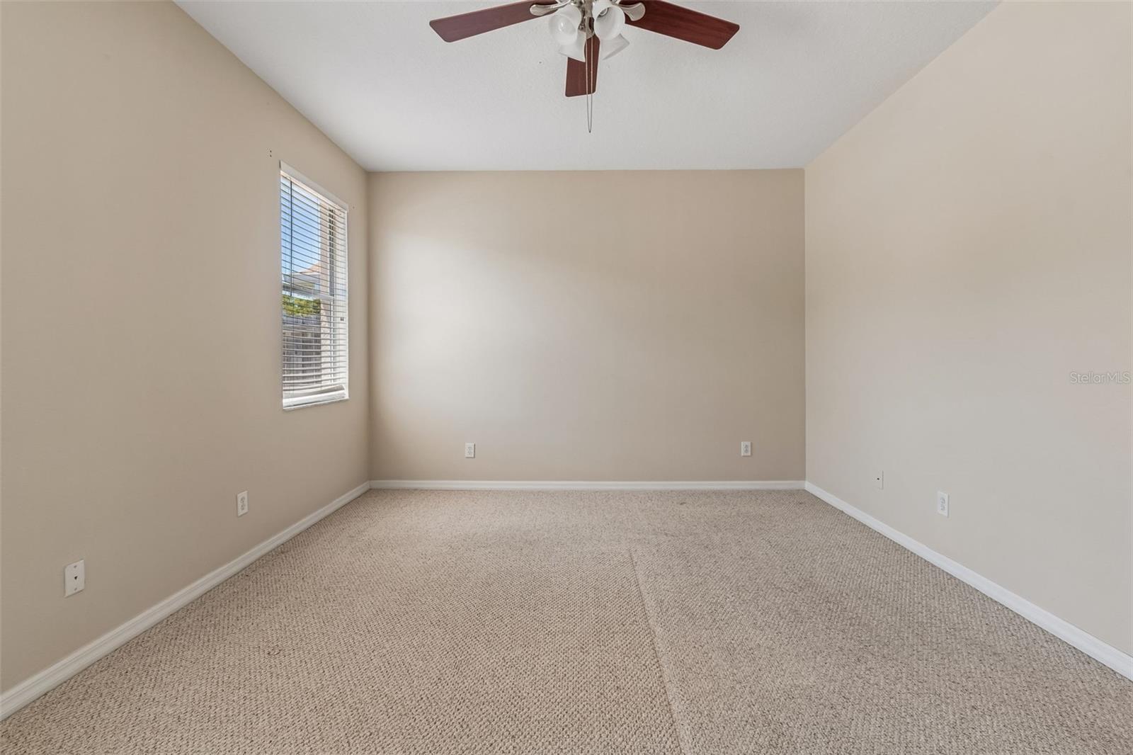 4789 WHISPERING WIND AVE, TAMPA, FL, 33614