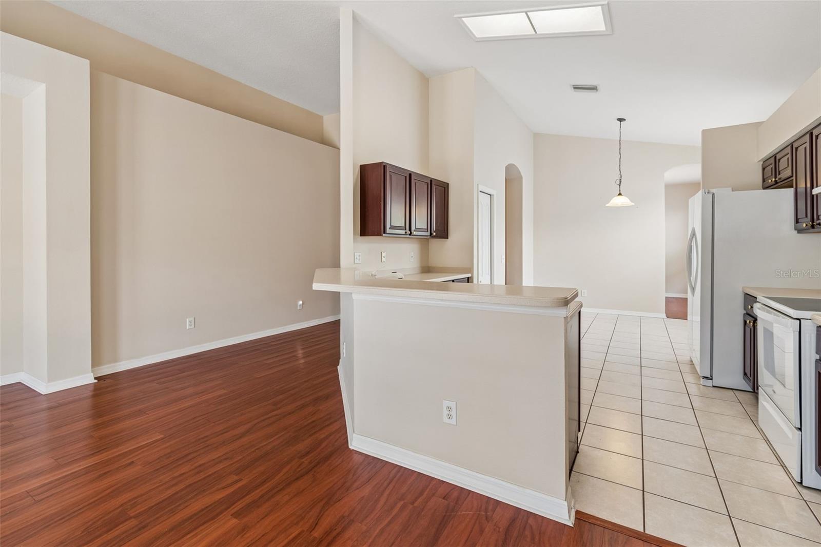 4789 WHISPERING WIND AVE, TAMPA, FL, 33614