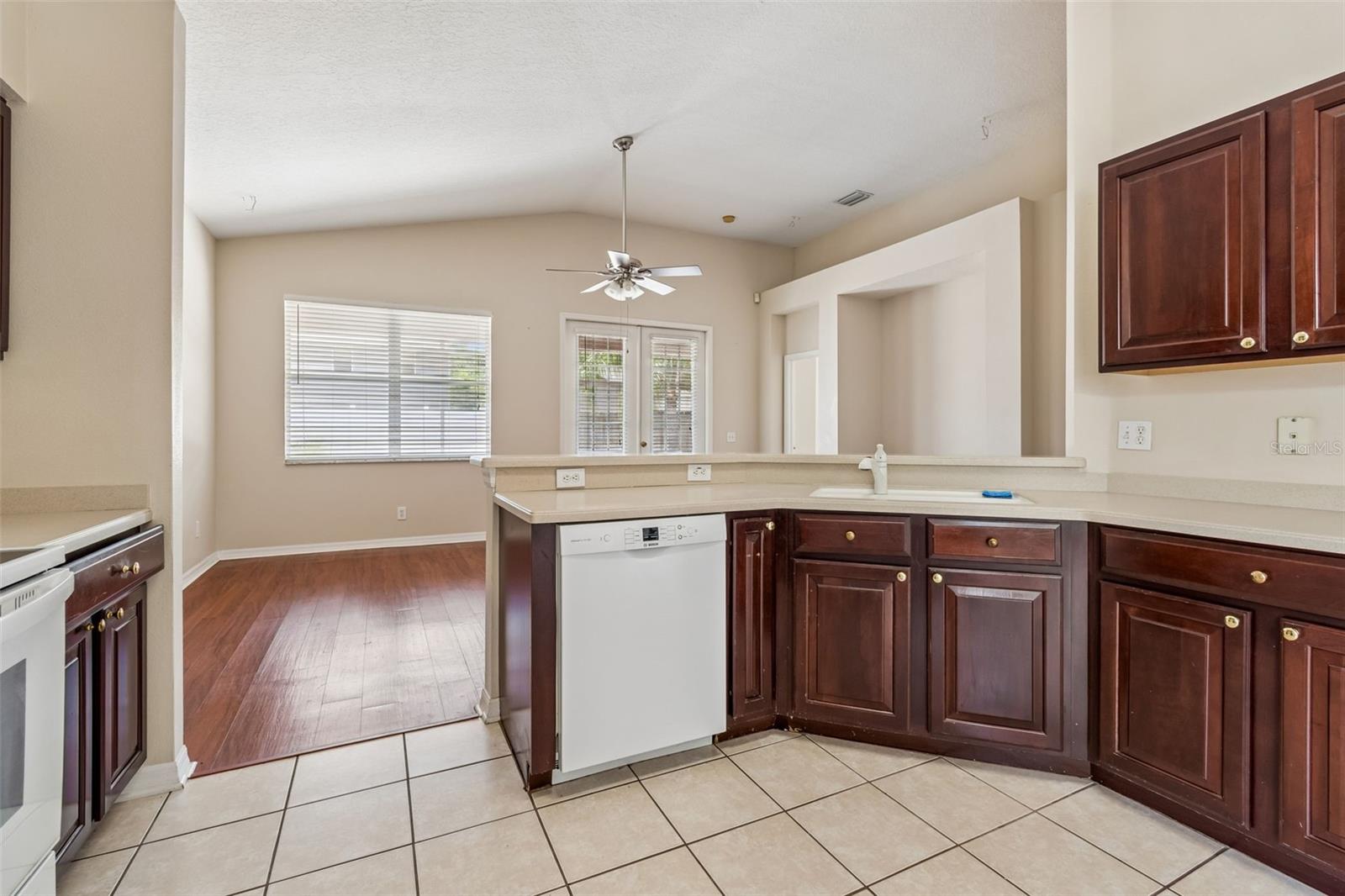 4789 WHISPERING WIND AVE, TAMPA, FL, 33614