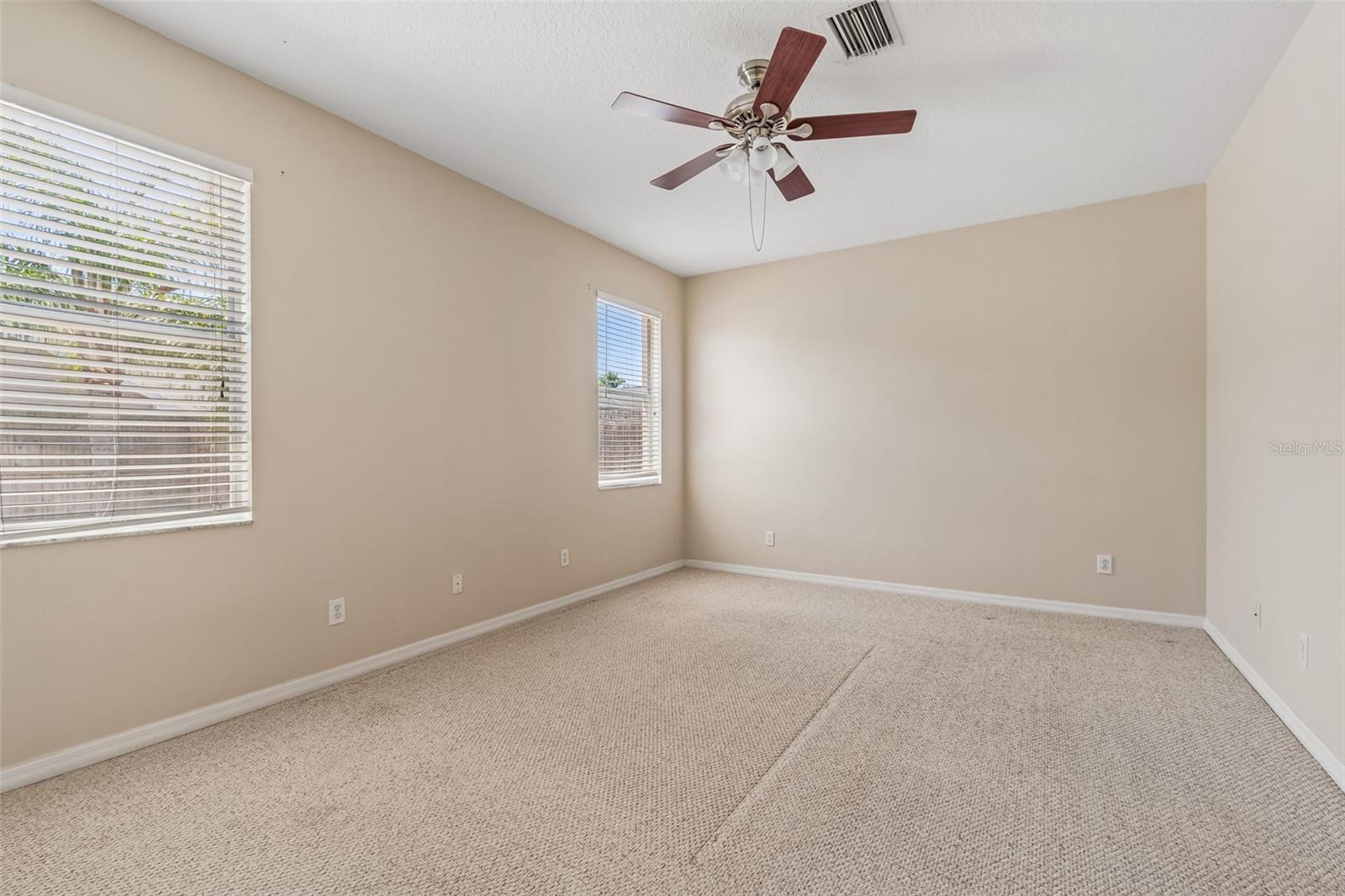 4789 WHISPERING WIND AVE, TAMPA, FL, 33614