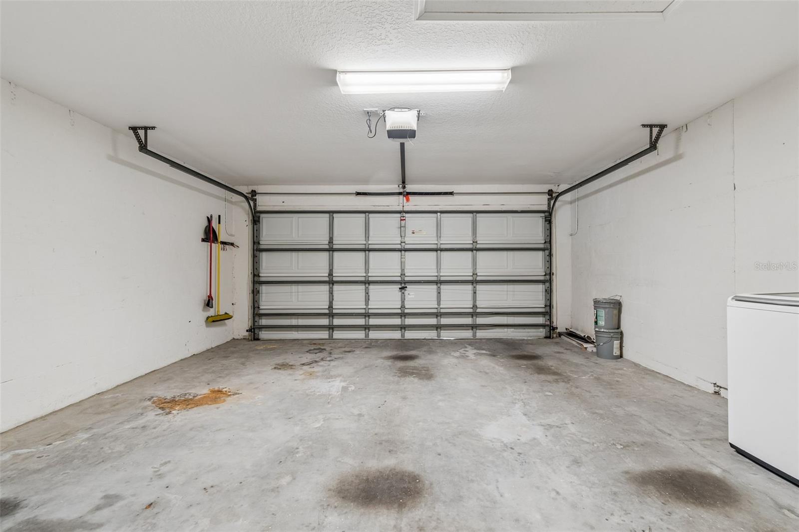 4789 WHISPERING WIND AVE, TAMPA, FL, 33614