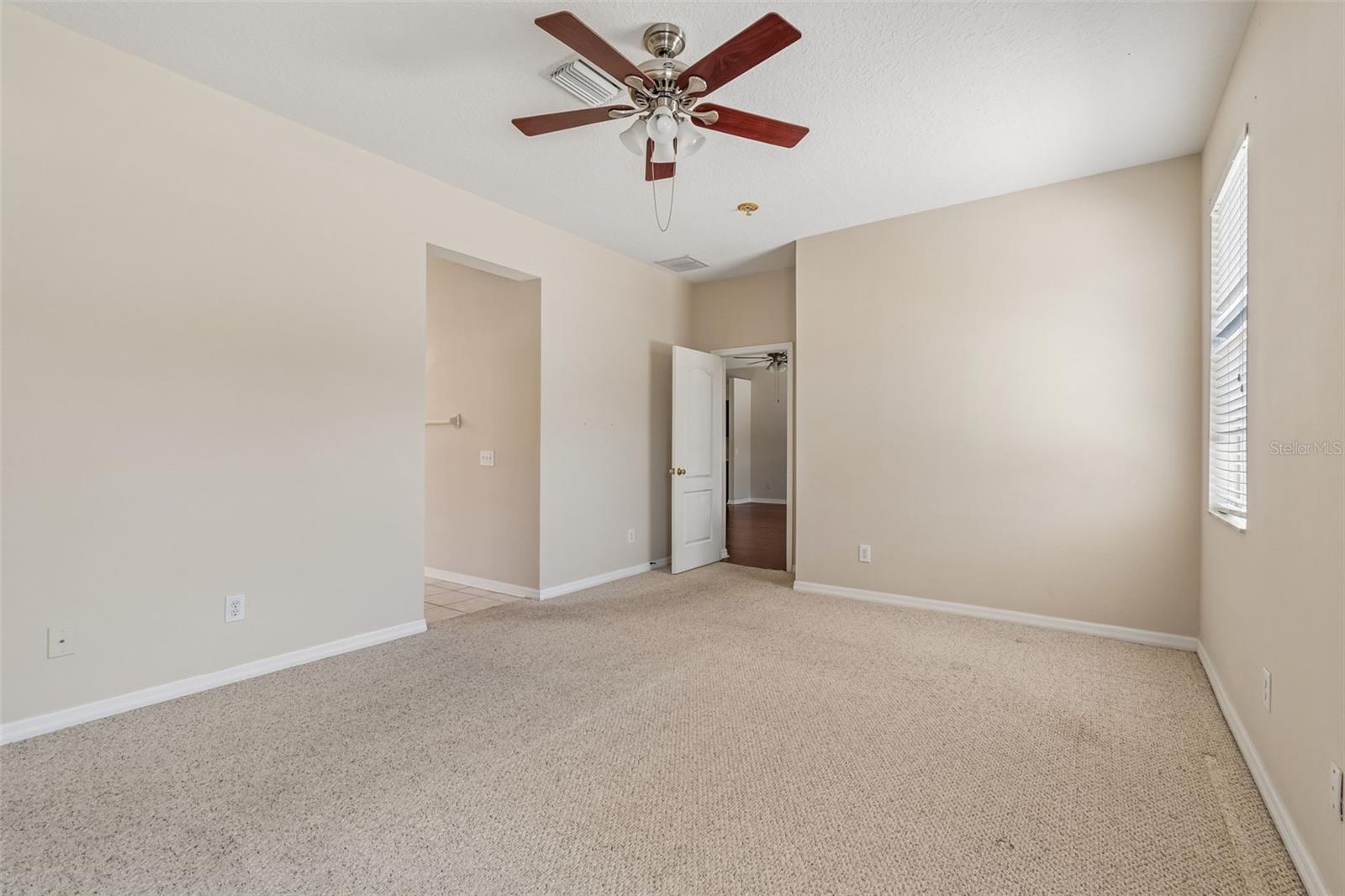 4789 WHISPERING WIND AVE, TAMPA, FL, 33614