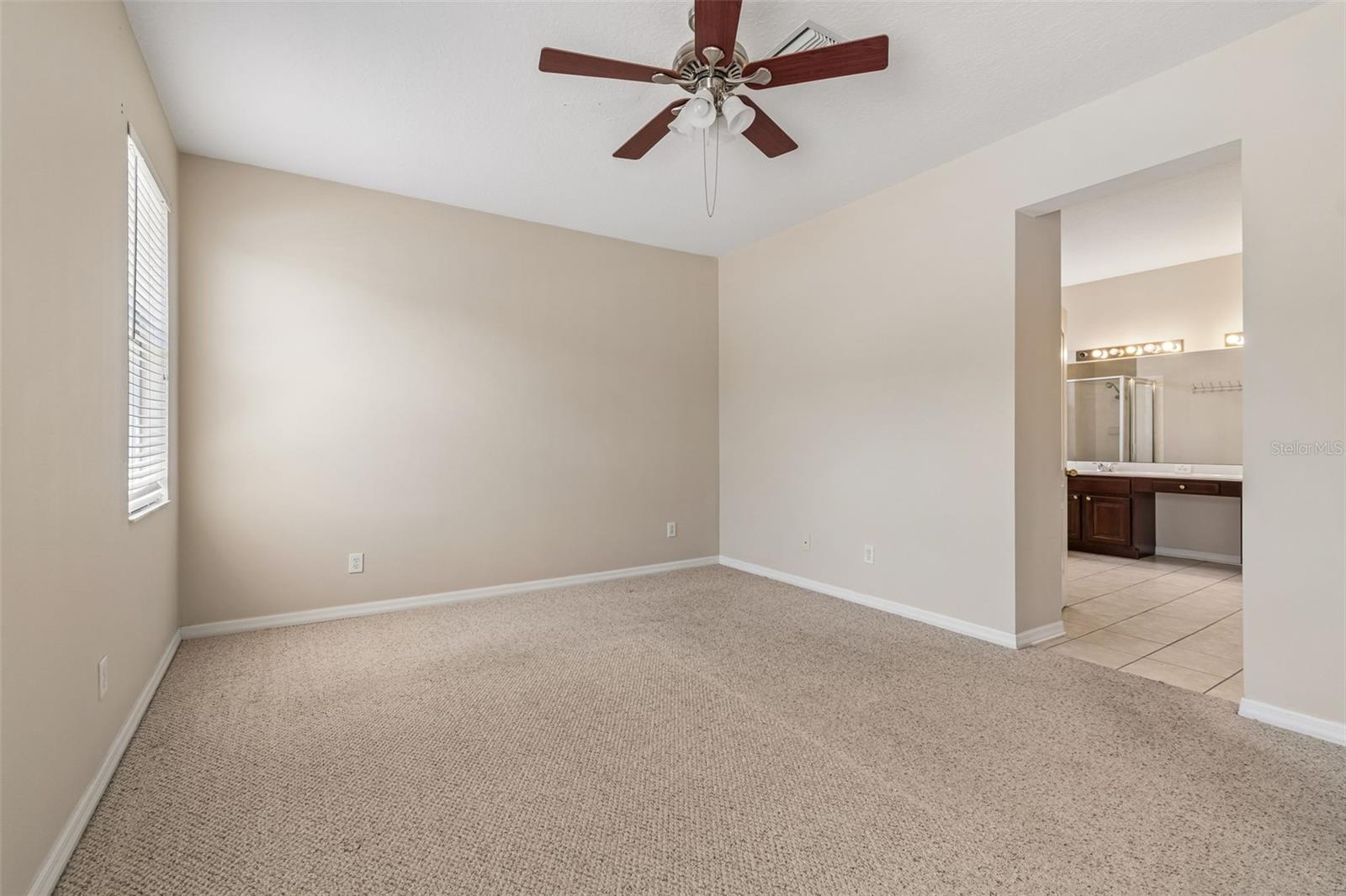 4789 WHISPERING WIND AVE, TAMPA, FL, 33614