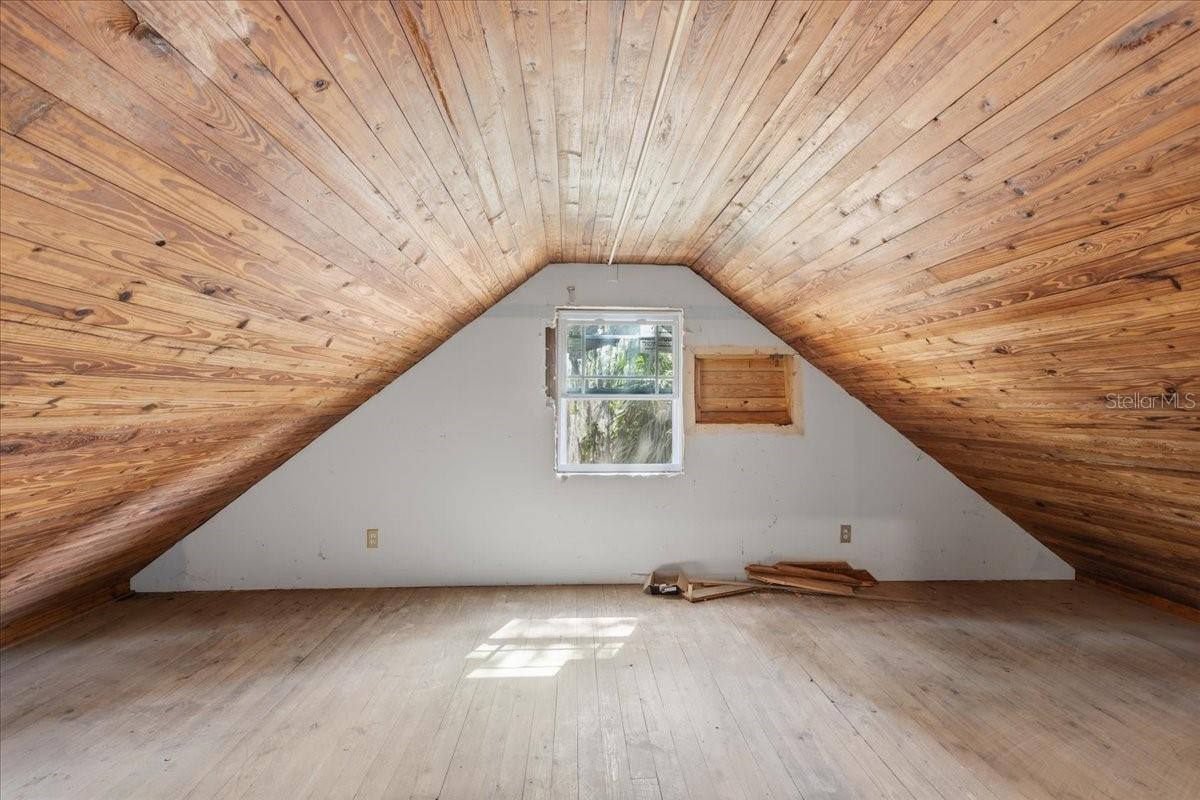 490 NW MADISON ST, LAKE CITY, FL, 32055