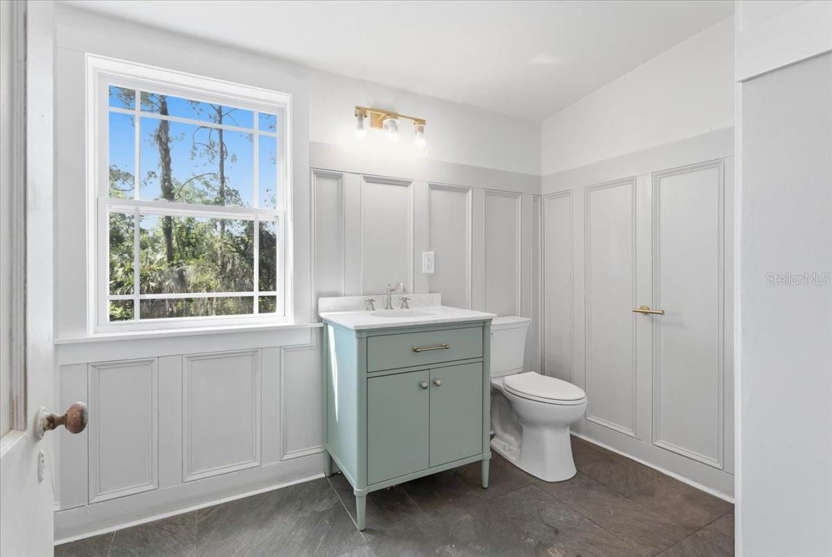 490 NW MADISON ST, LAKE CITY, FL, 32055