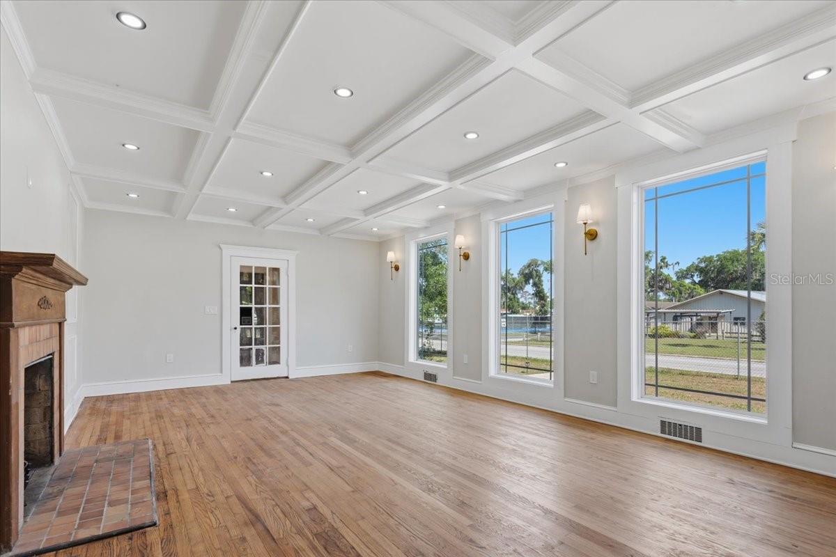 490 NW MADISON ST, LAKE CITY, FL, 32055