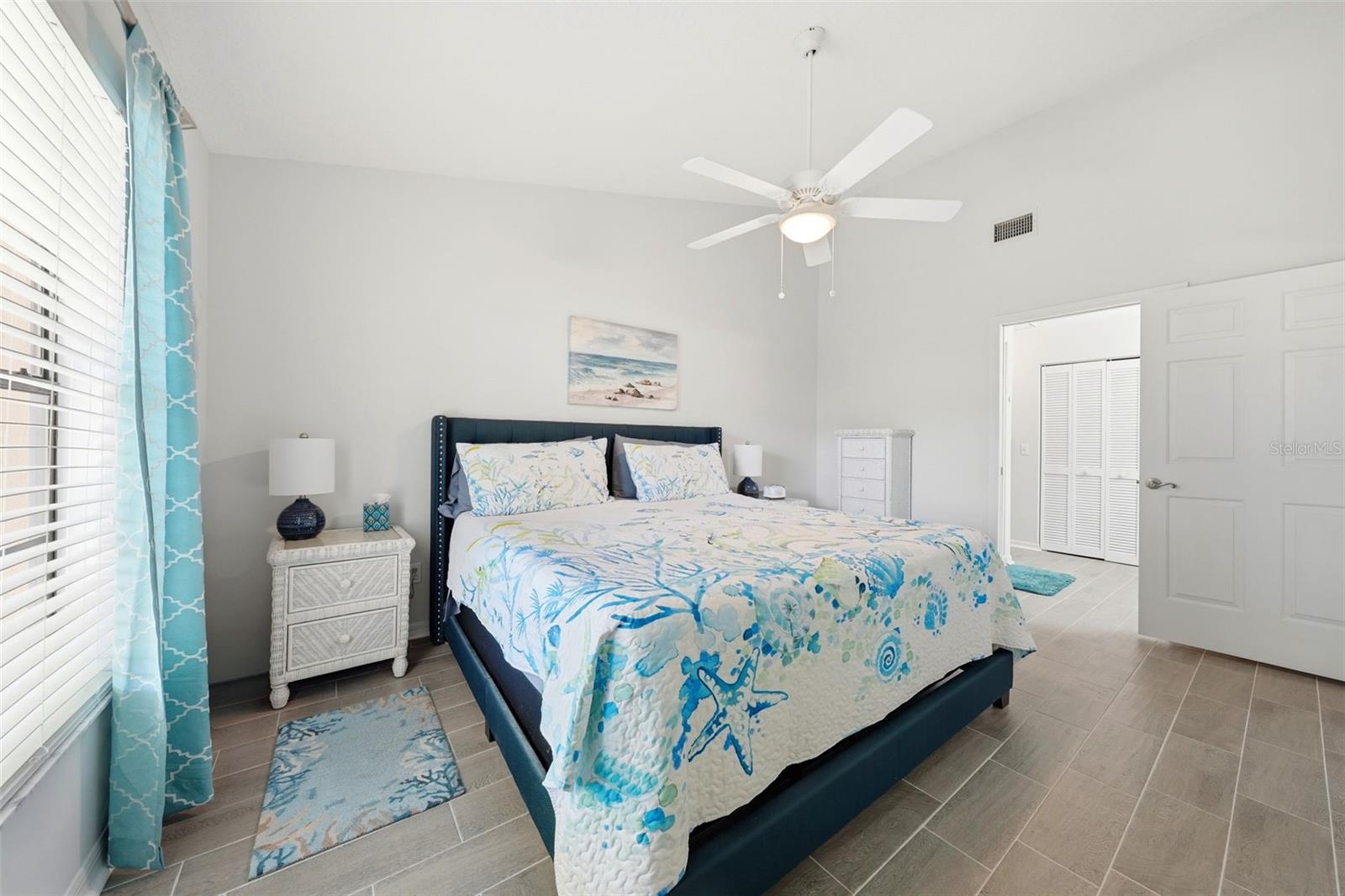 220 JUNIPER WAY, TAVARES, FL, 32778